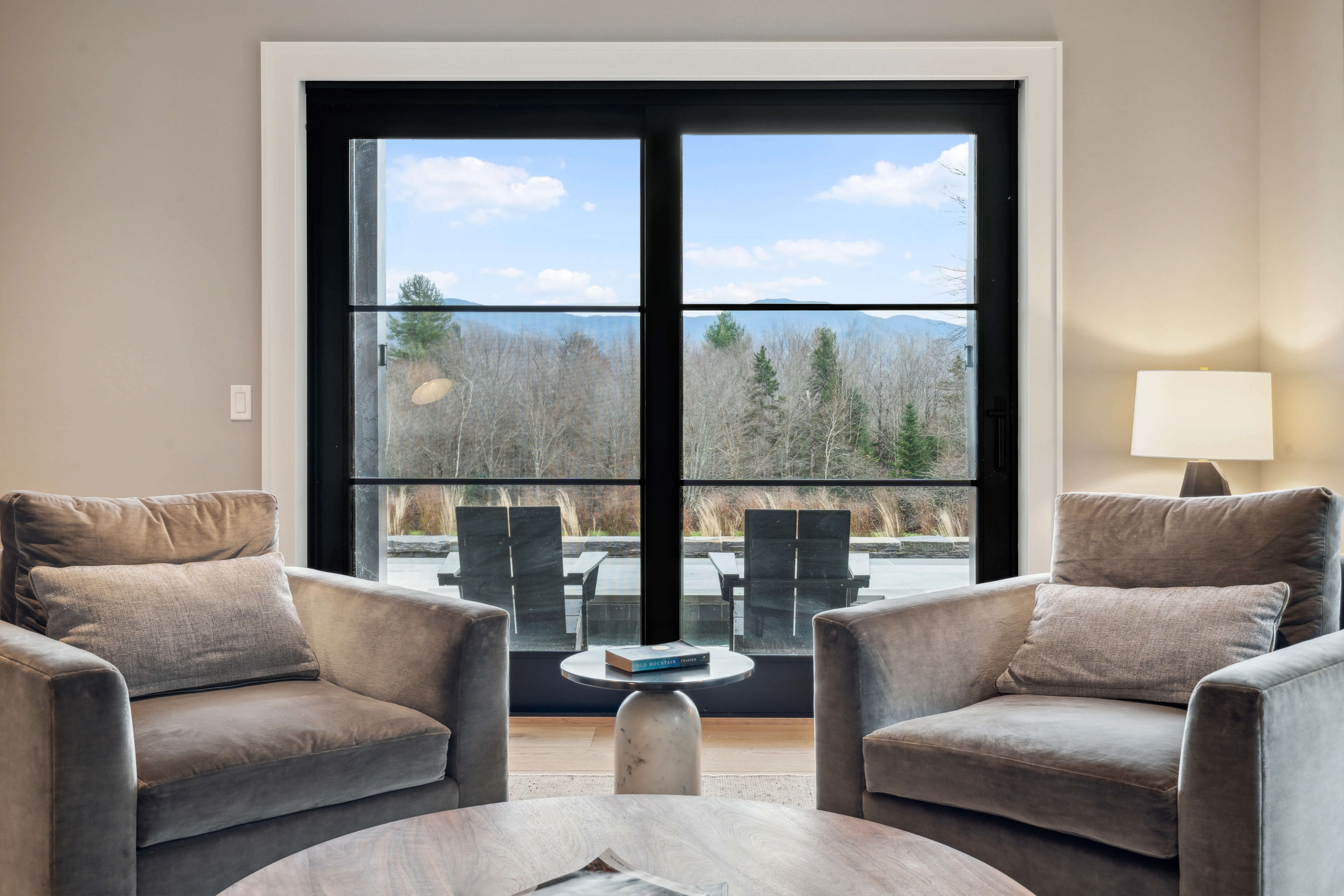 LIVING_ROOM - Image 4