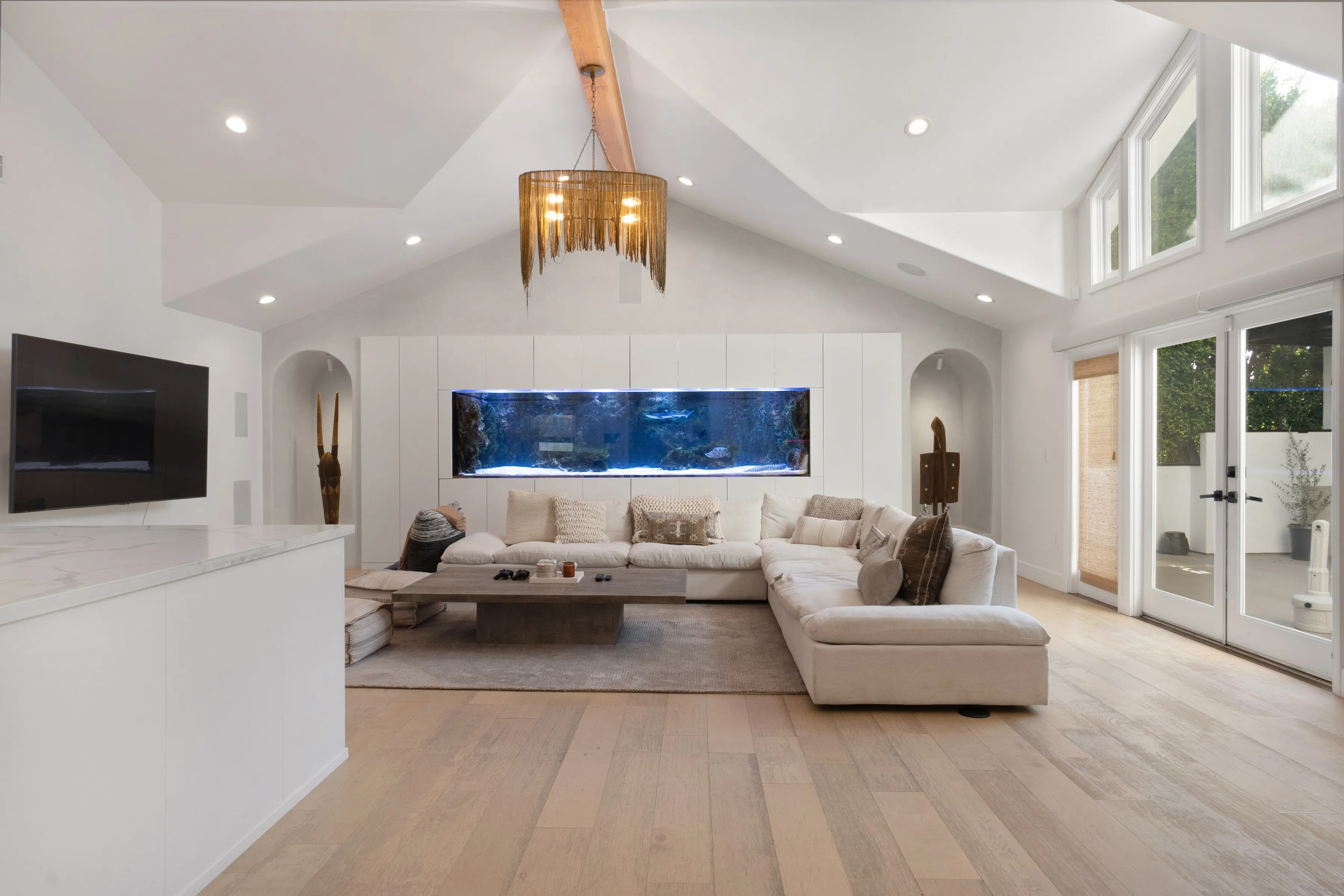 LIVING_ROOM - Image 6