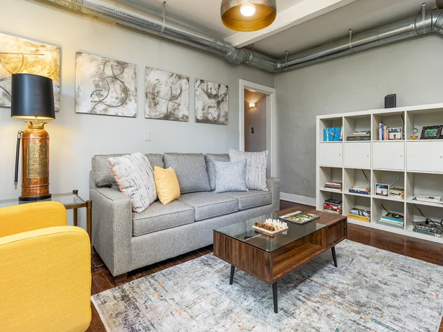 Wander Savannah Forsyth #1