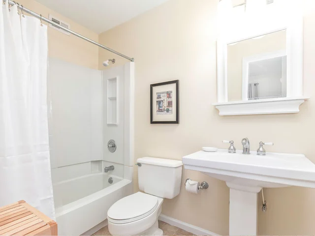 Lighthouse Point 4B #1