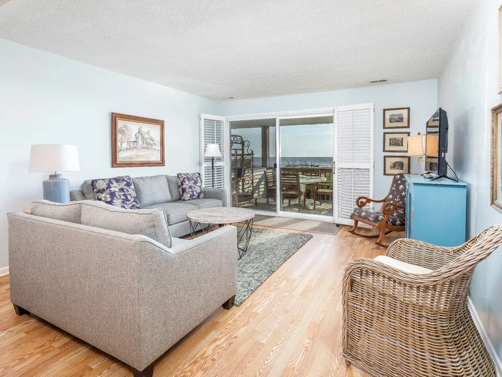 Extra Bedding - Image 1