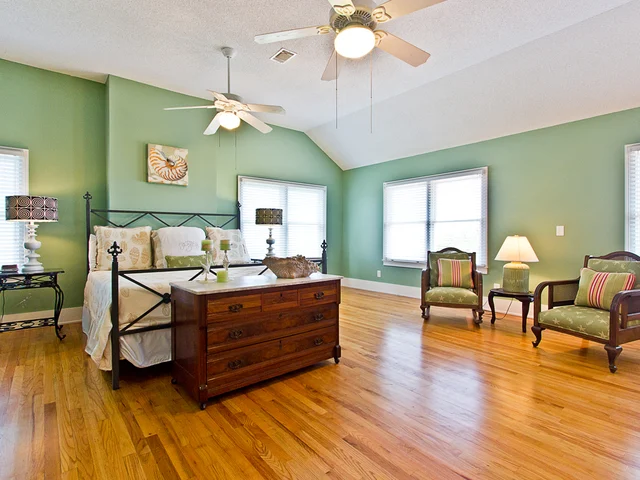 Wander Savannah Pier #1