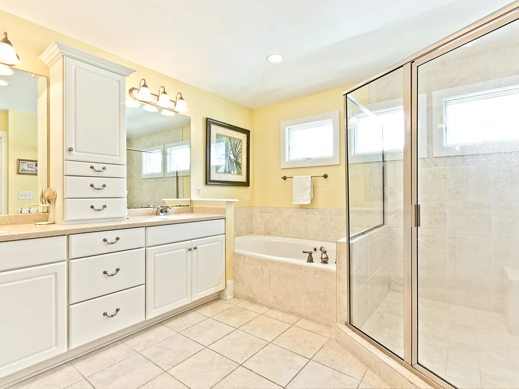 Bathroom 2 - Image 1
