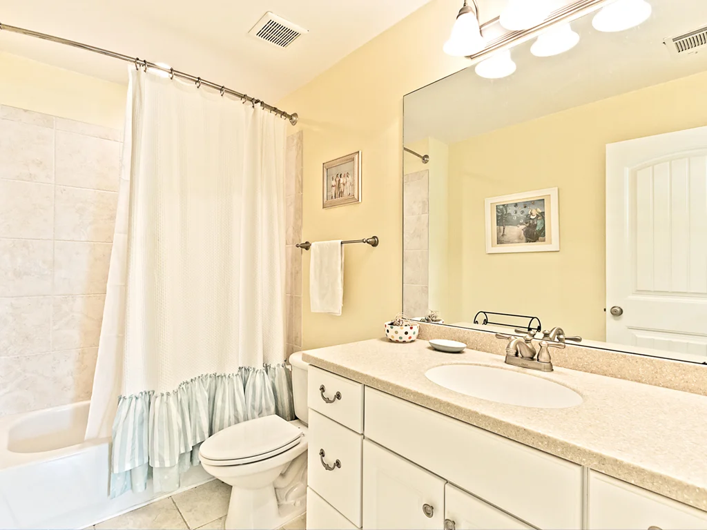 Bathroom 1 - Image 1