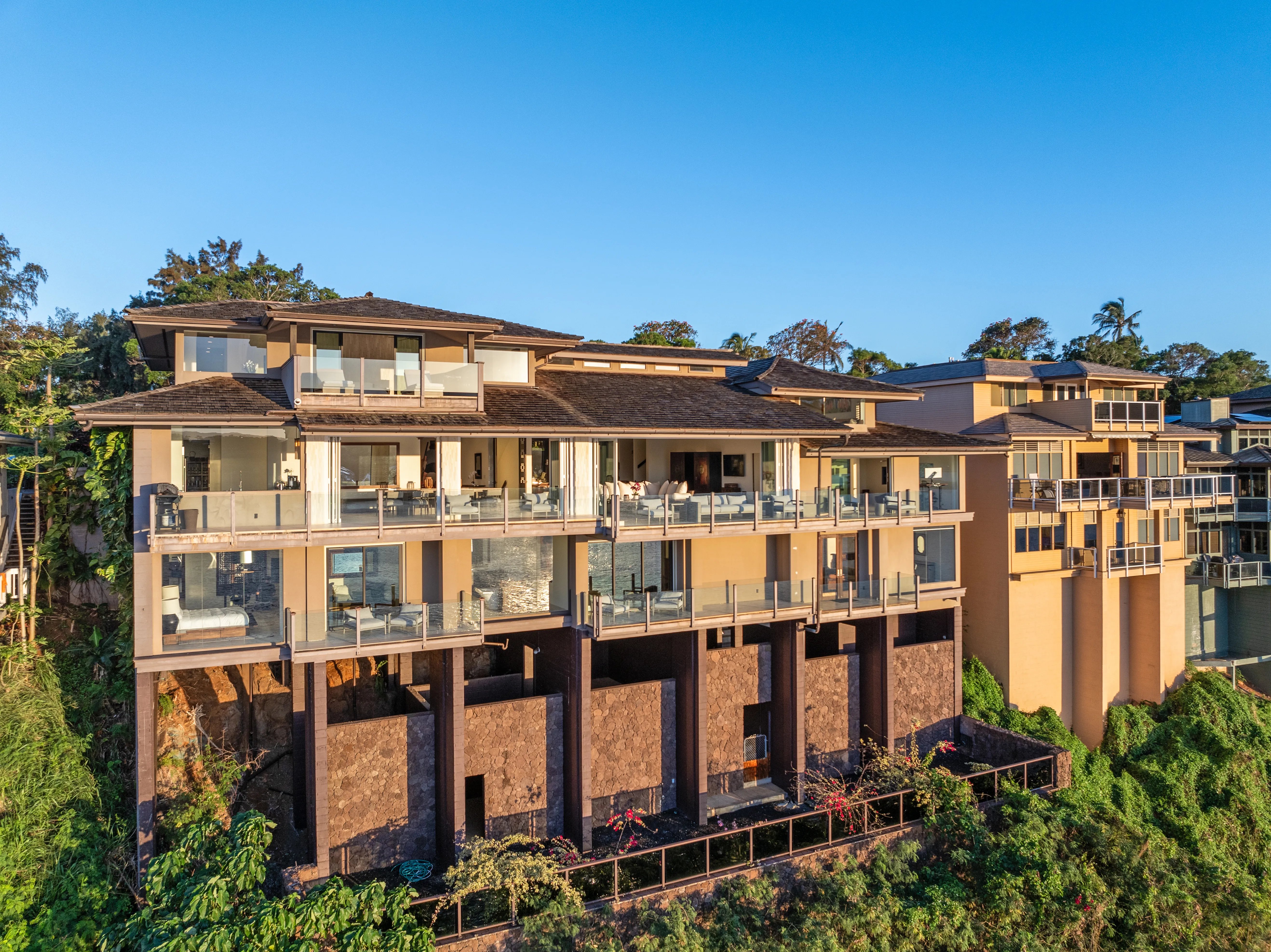 Willow Seacliff Hideout Peak