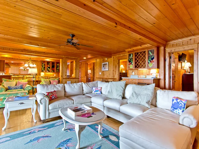 Wander Savannah Pier