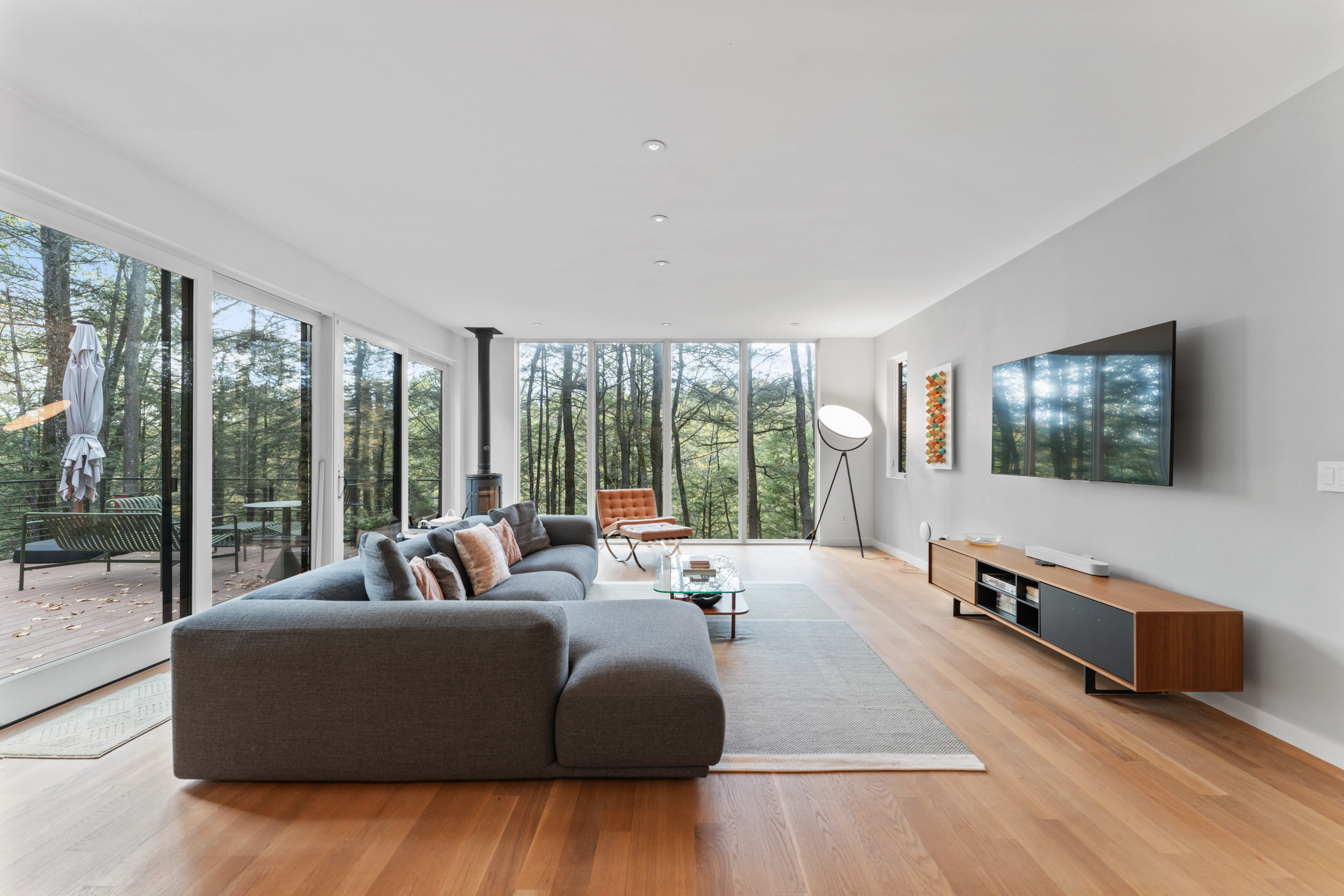 LIVING_ROOM - Image 8