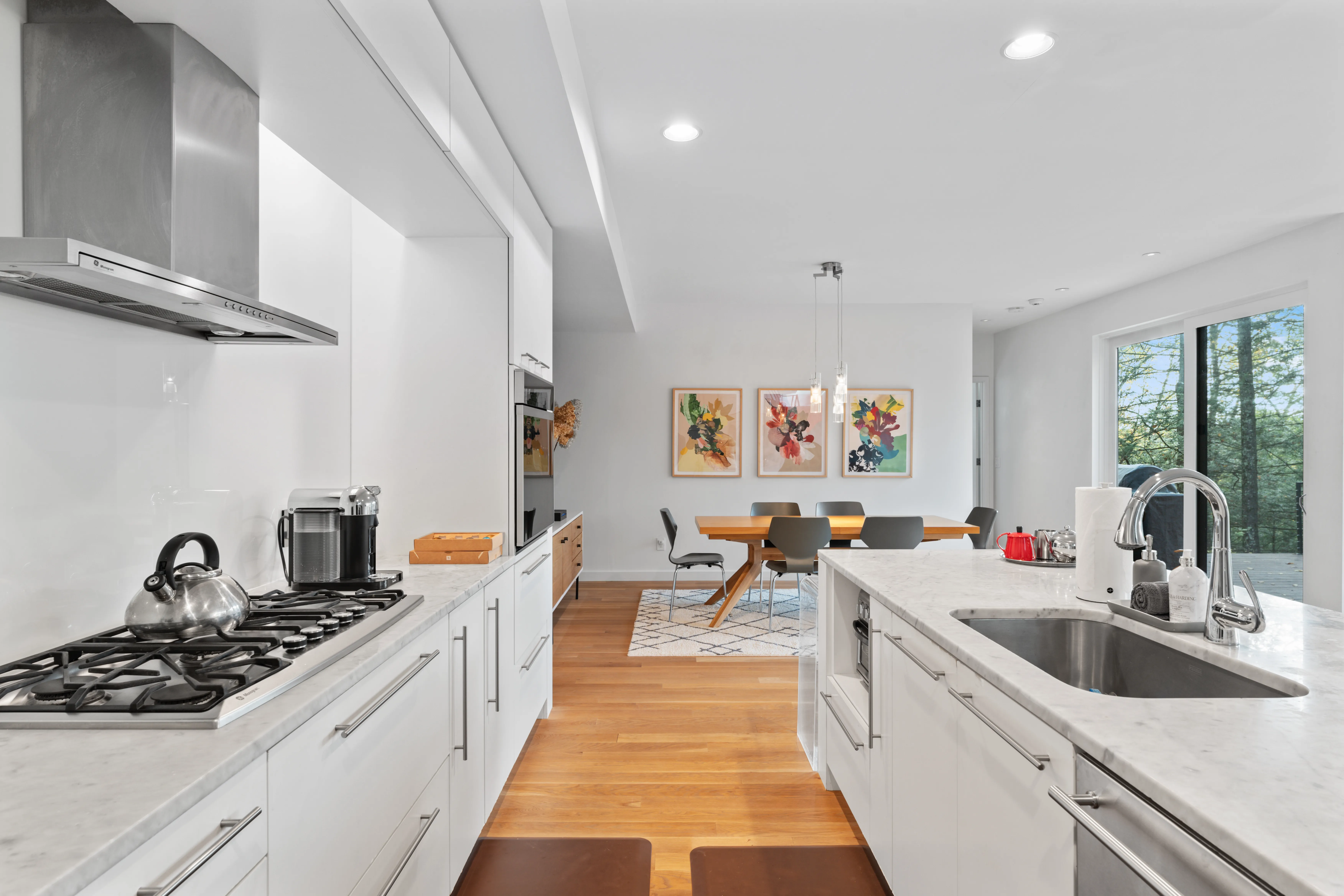 Cove Modern River Cliffside