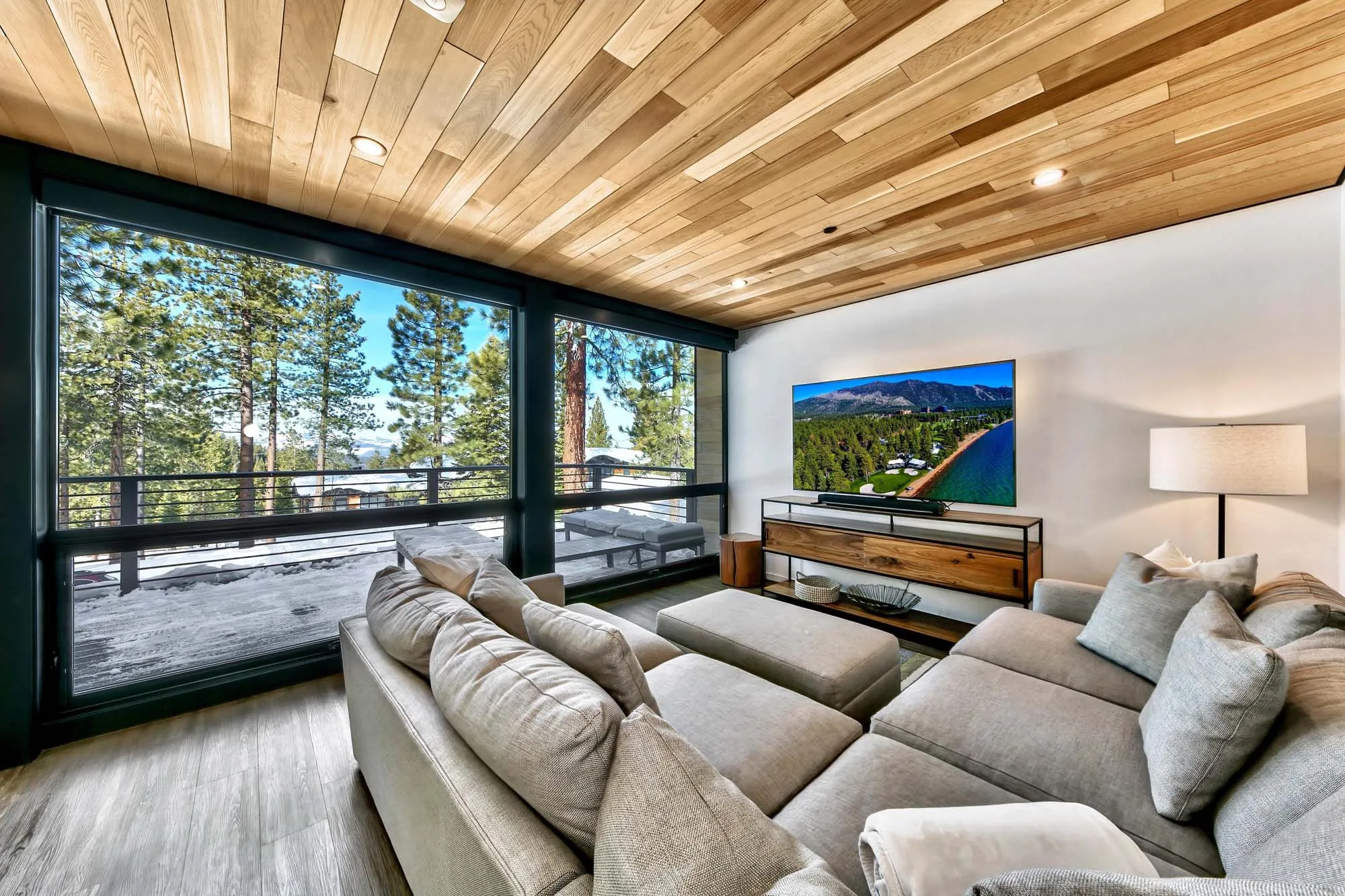 Whispering Bay Harborfront Cedar