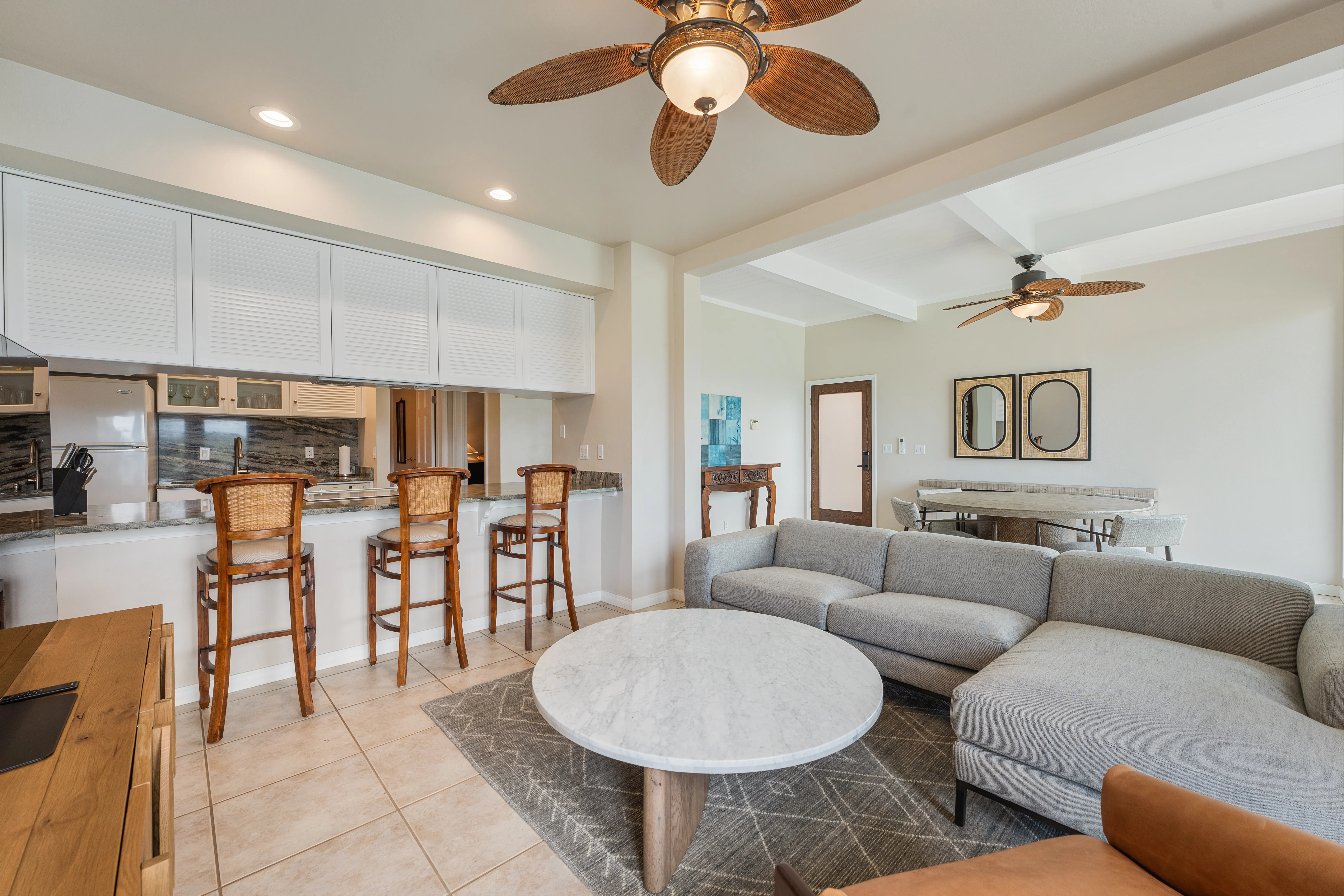 Living Room 2 - Image 2