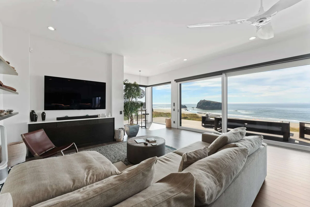 Home in Bandon property photo 5