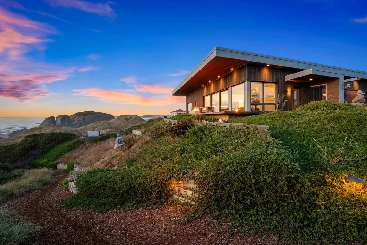 Home in Bandon property photo 2
