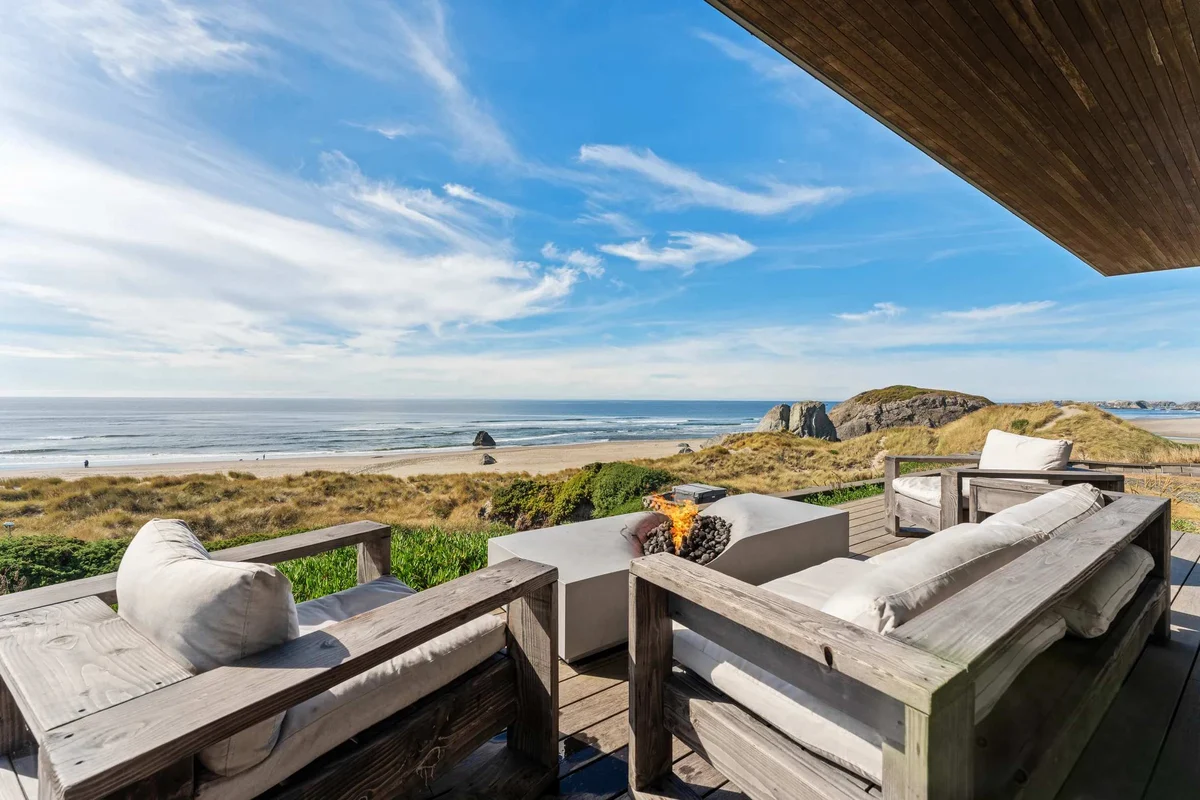 Home in Bandon property photo 4