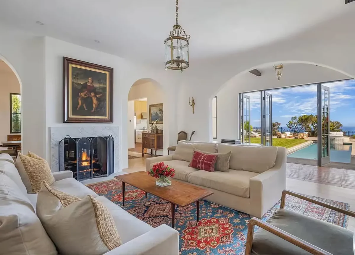 Cascade Bluestone Beachside