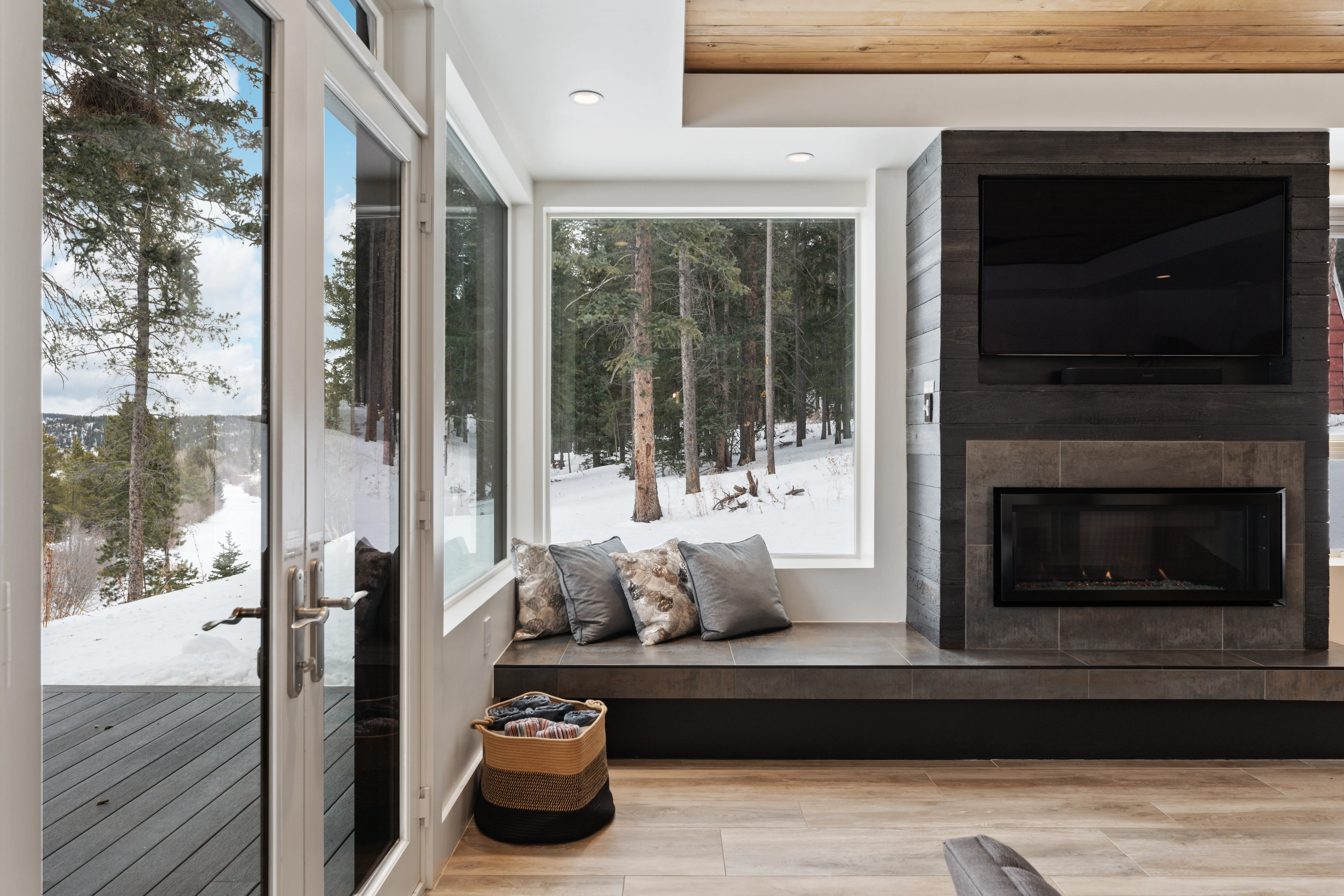 Bluestone Palm Maple Creek