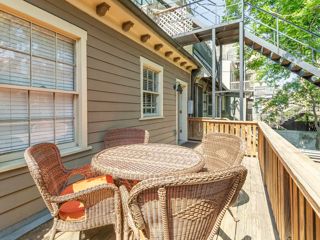 Southern Belle Parlor - Image 5