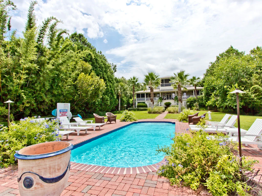 Bay Hideaway - Image 2