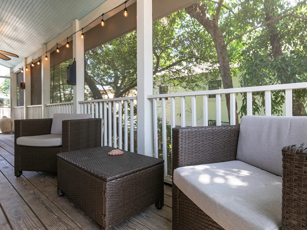 Blue Moon Hideaway - Image 5