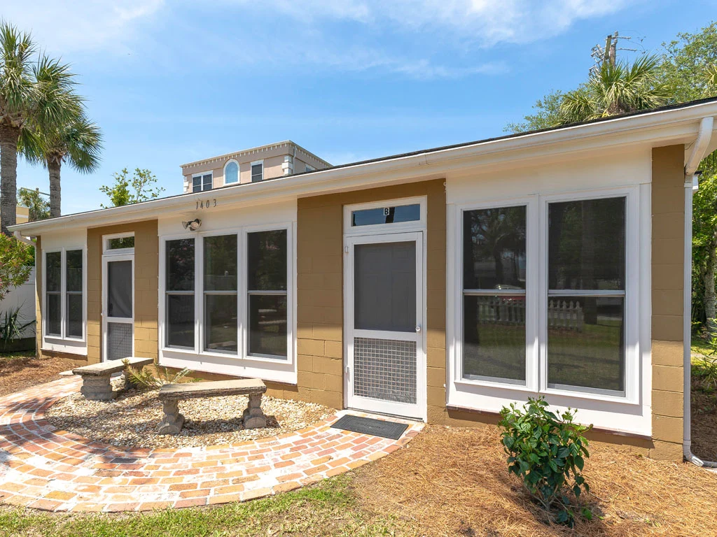 Captains Quarters B - Image 2