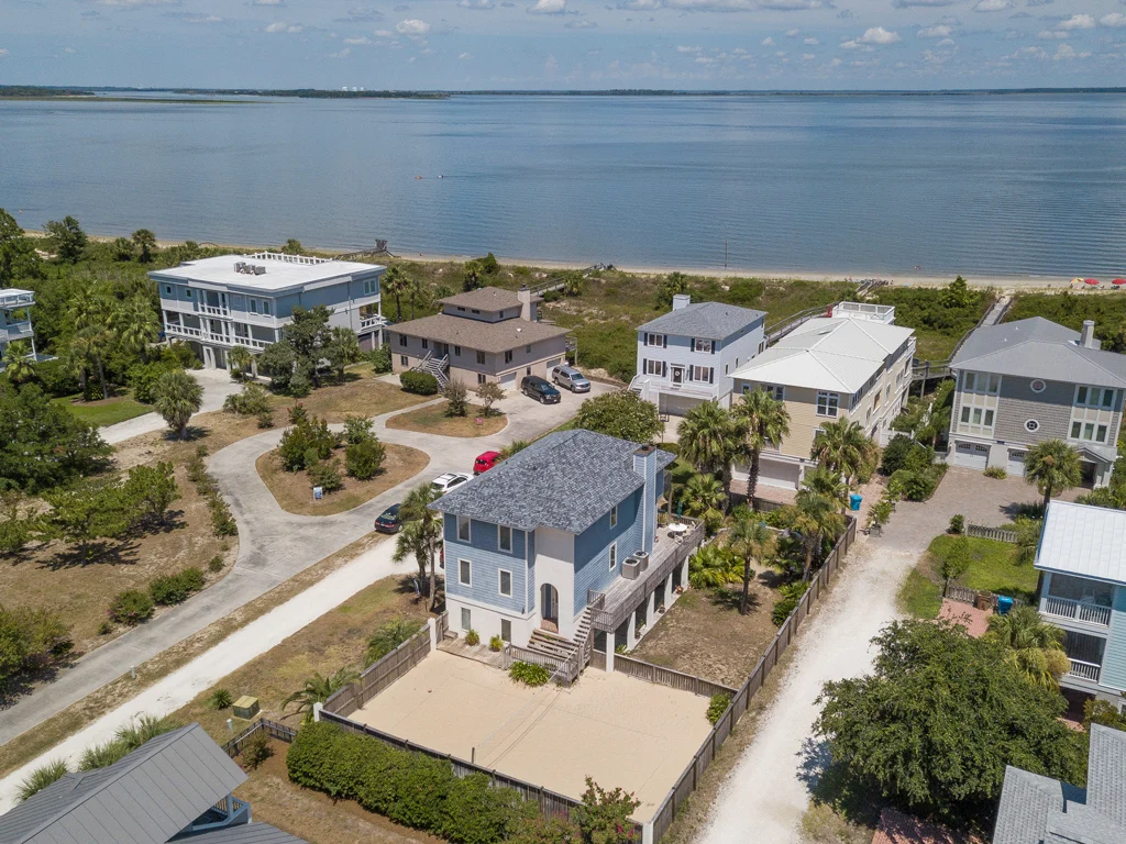 Beach Digs - Image 1