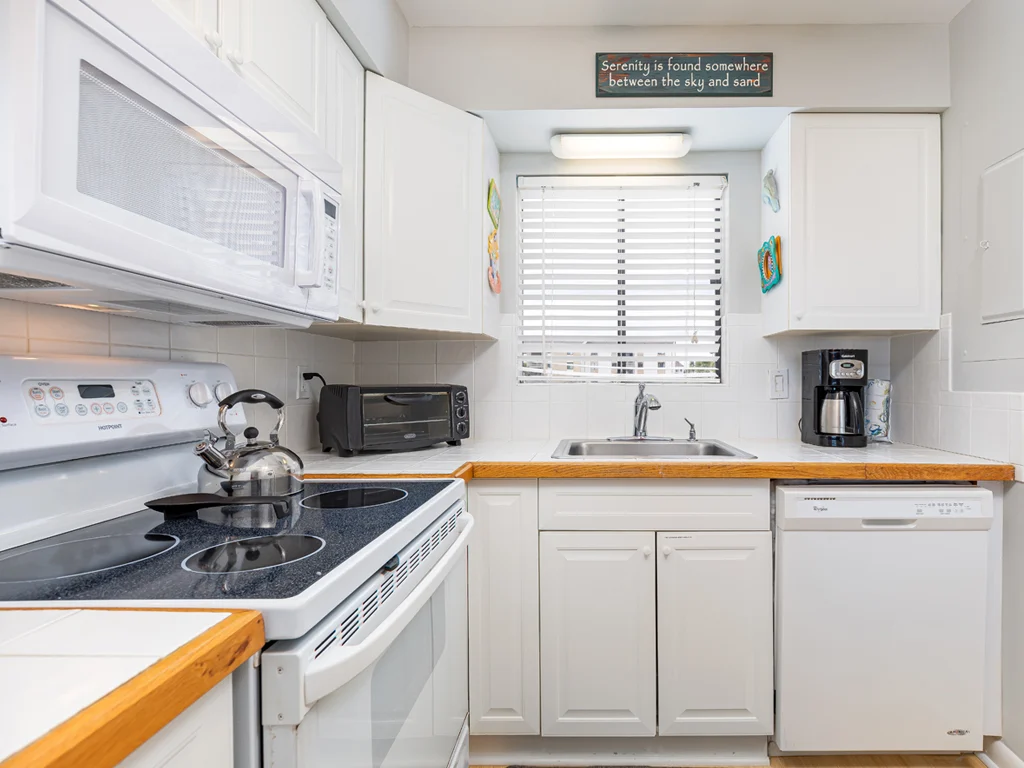Lighthouse Point 25A