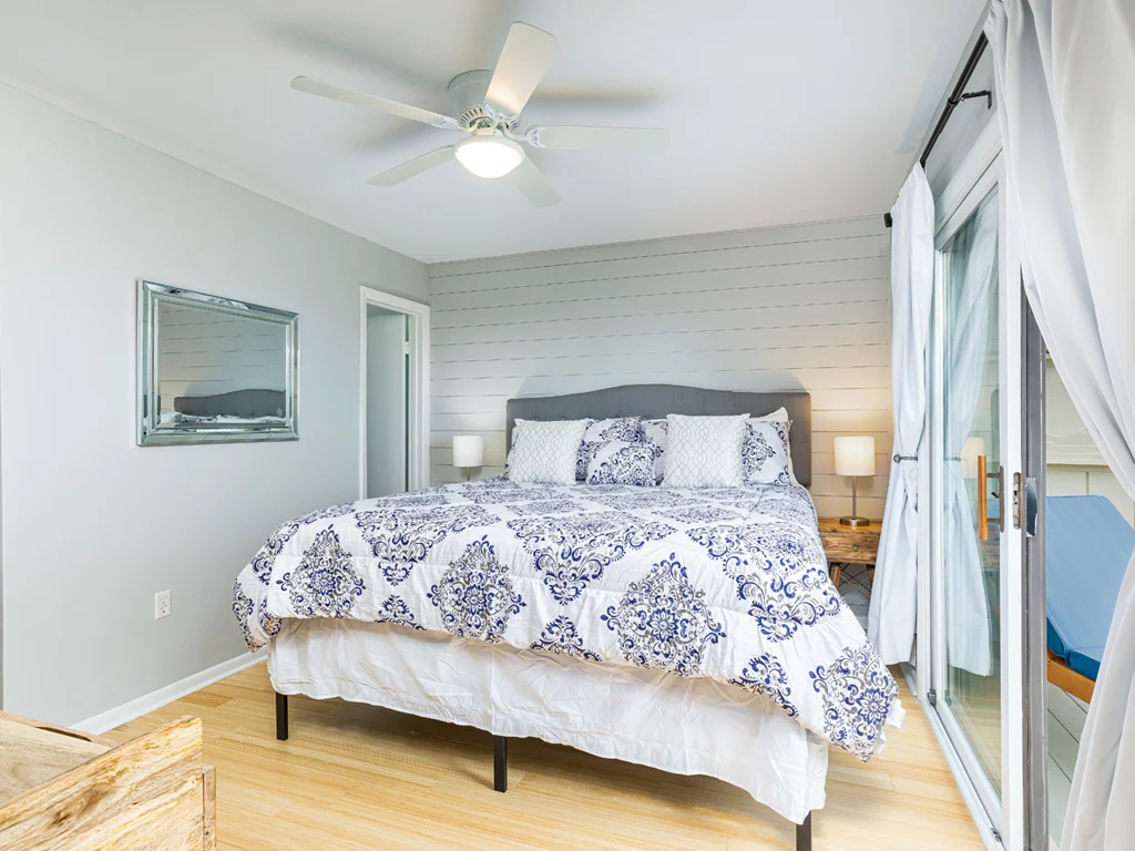 Lighthouse Point 25A