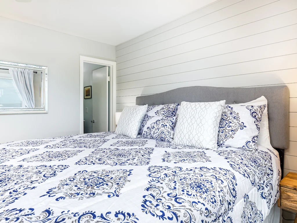 Lighthouse Point 25A