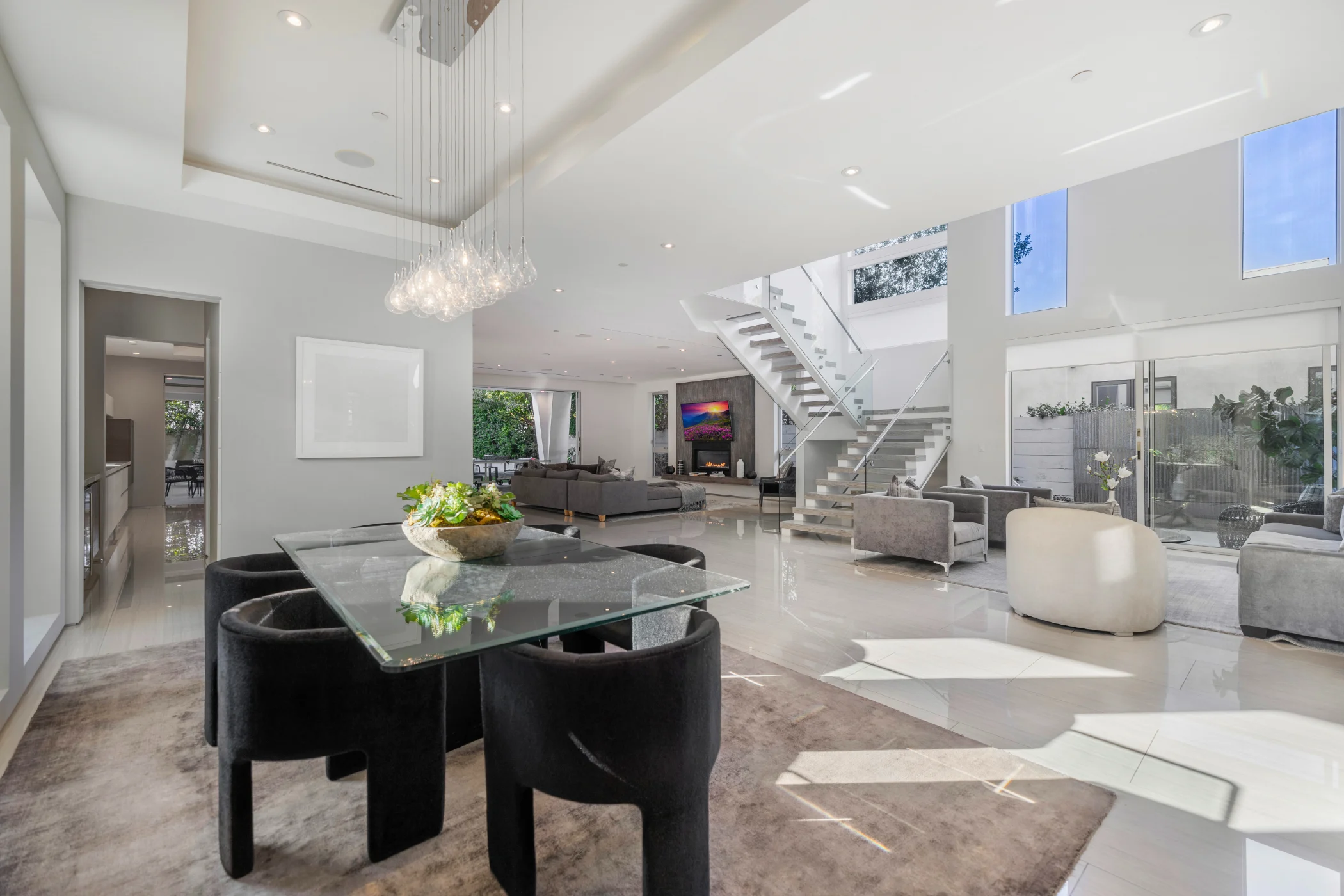 Track - Ocean Breeze Villa