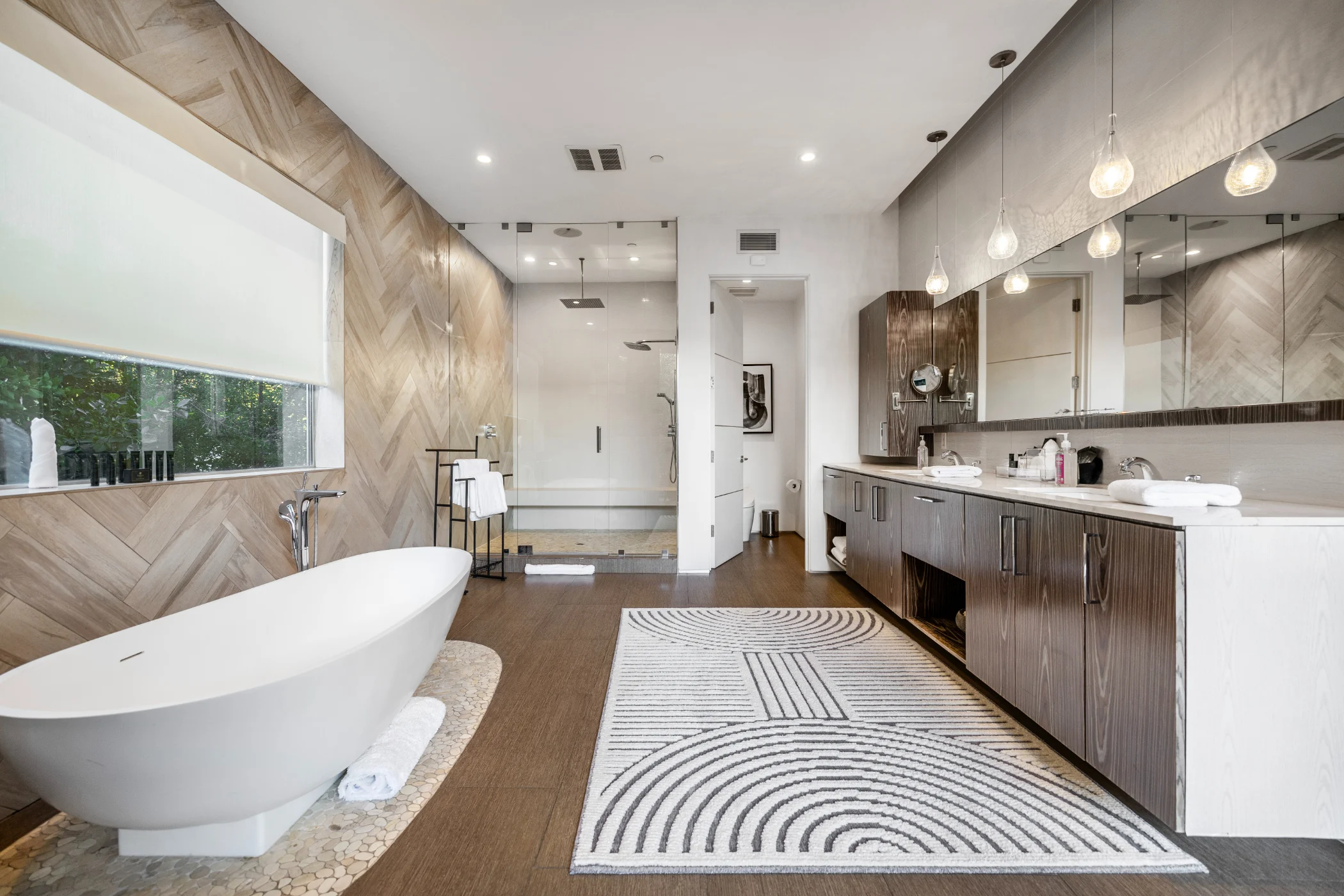 Track - Ocean Breeze Villa