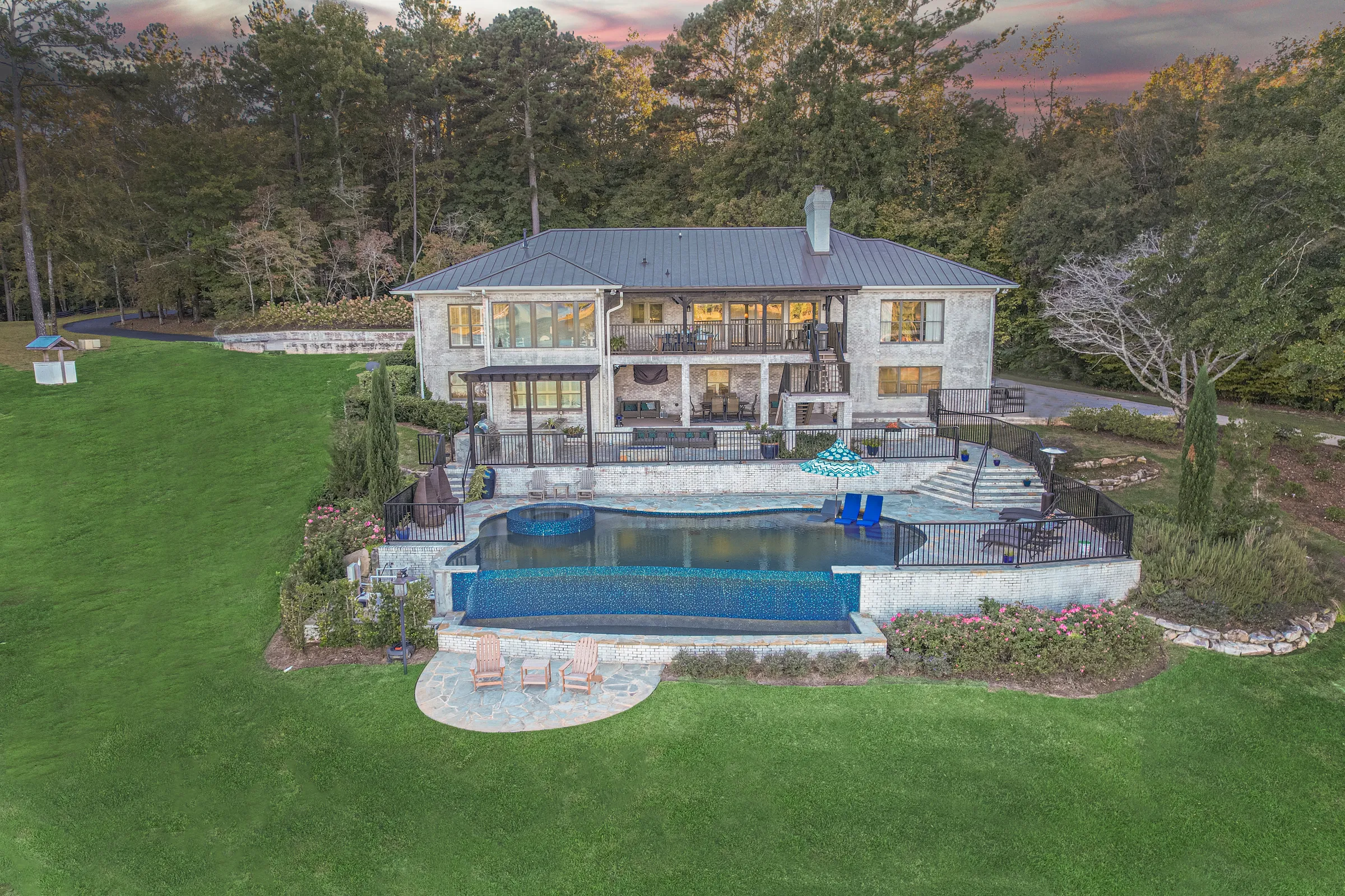 Lagoon Estate Compass