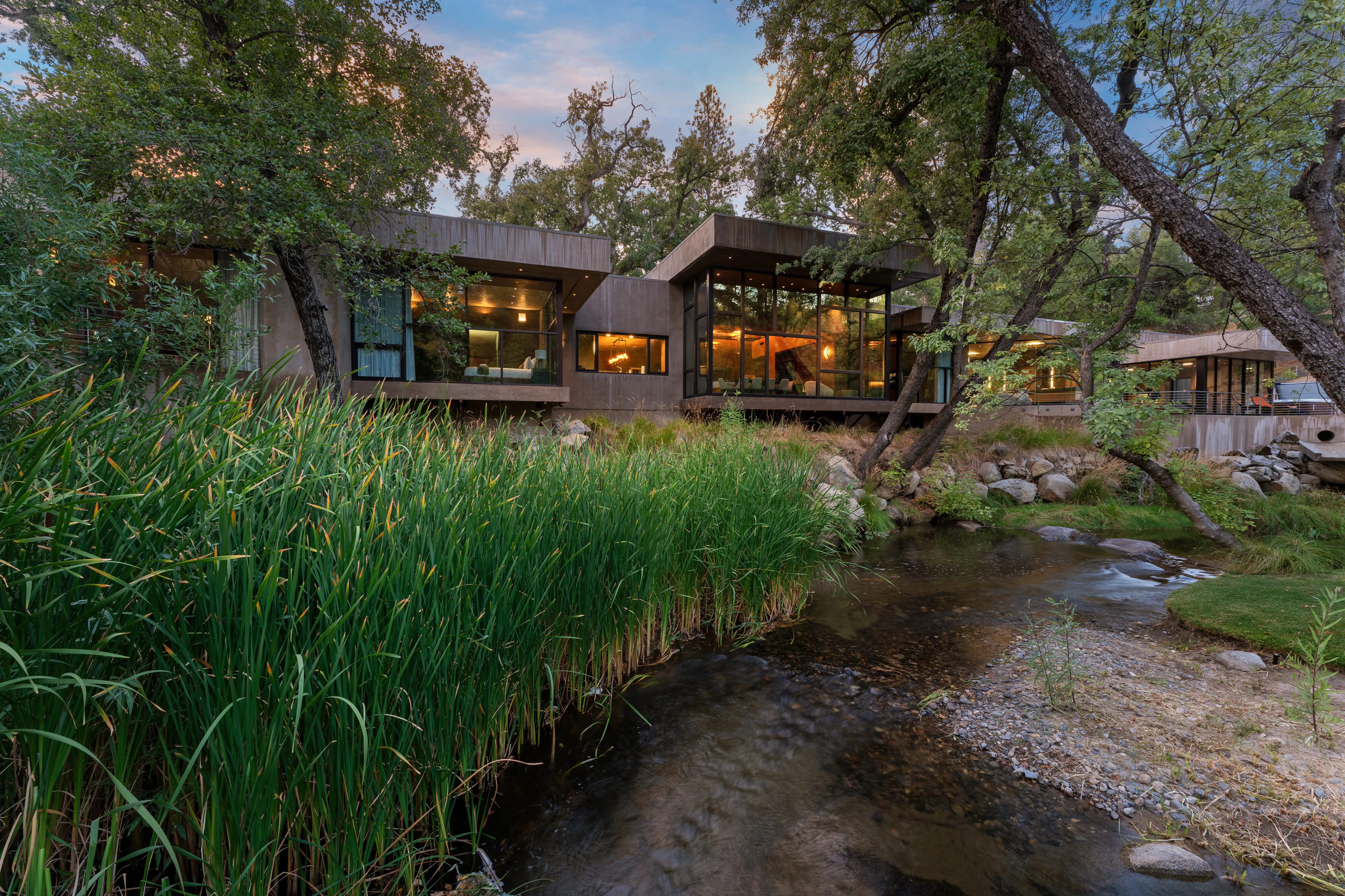 Skyview Lake Hideout
