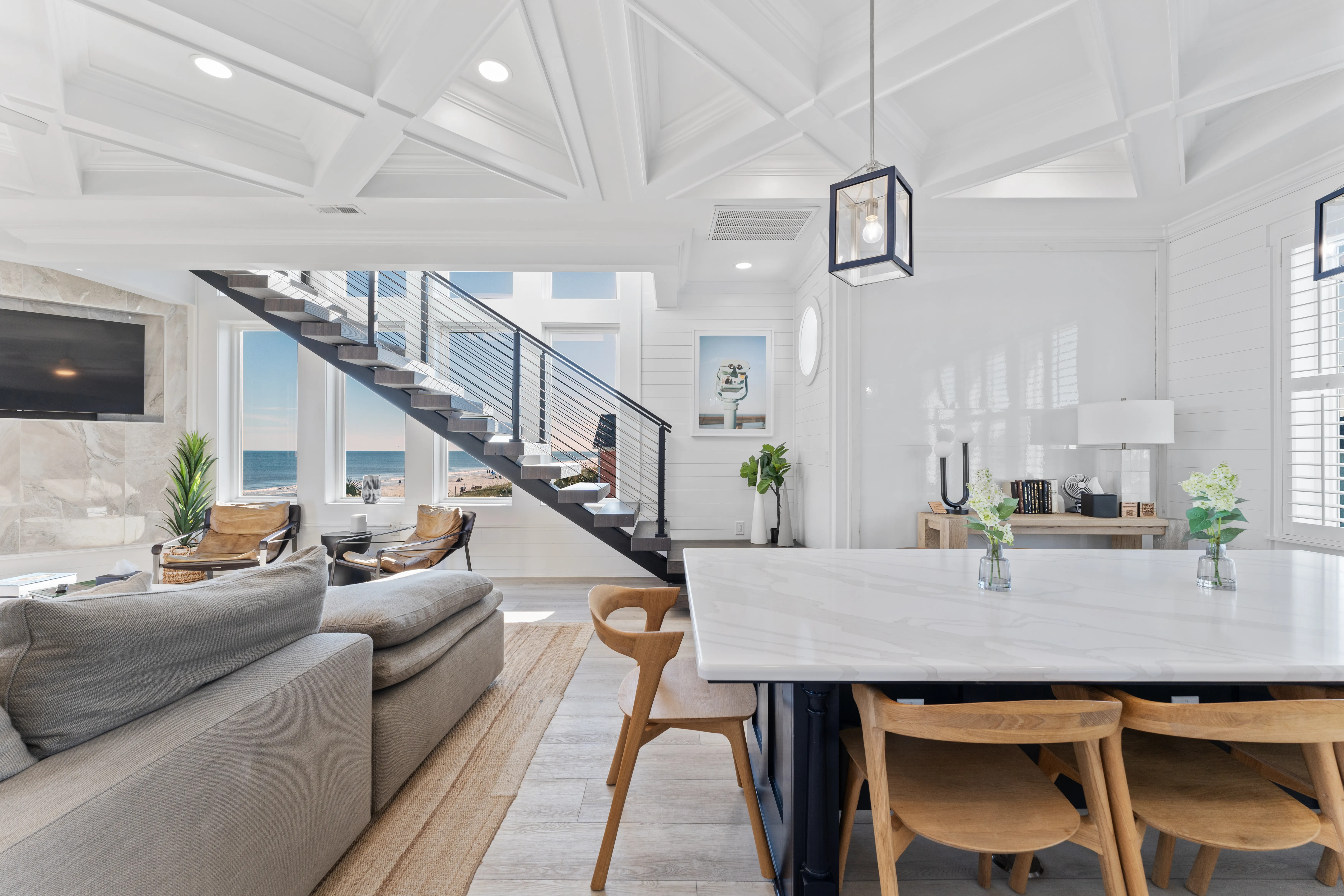Timber Rustic Harborfront Bay - Image 5