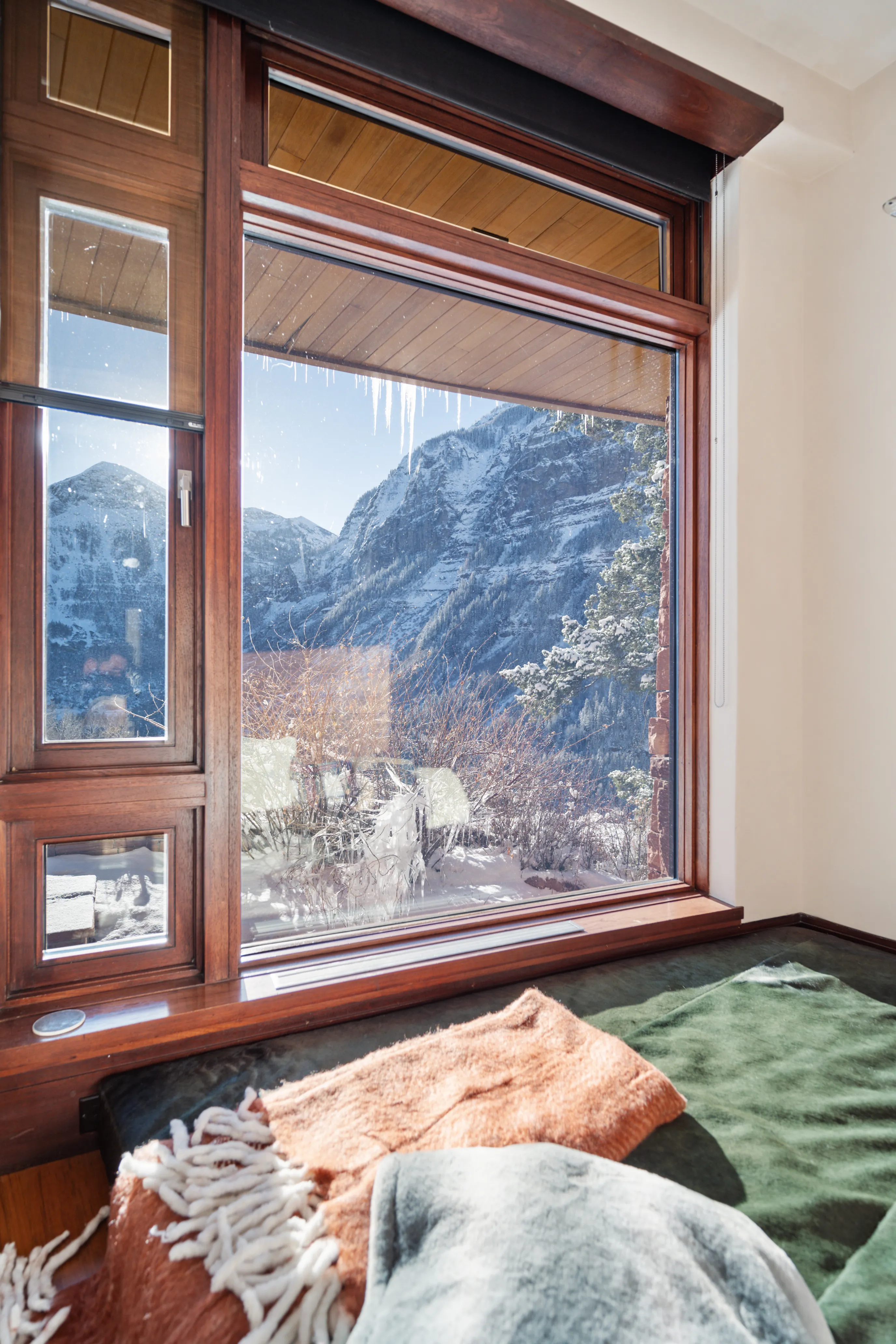Vista Rustic Fox - Image 2