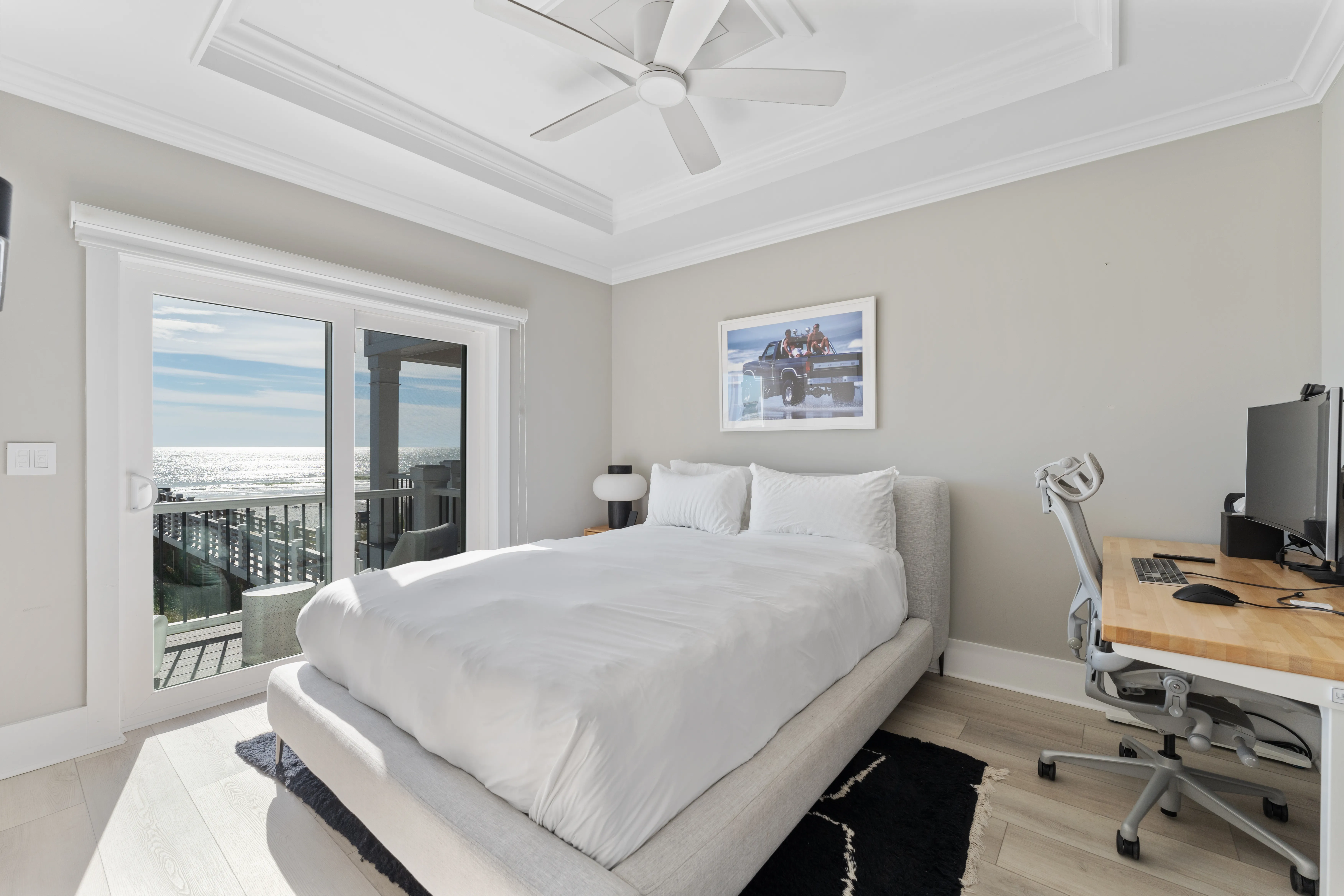 Cove Oasis Harborhouse - Image 4