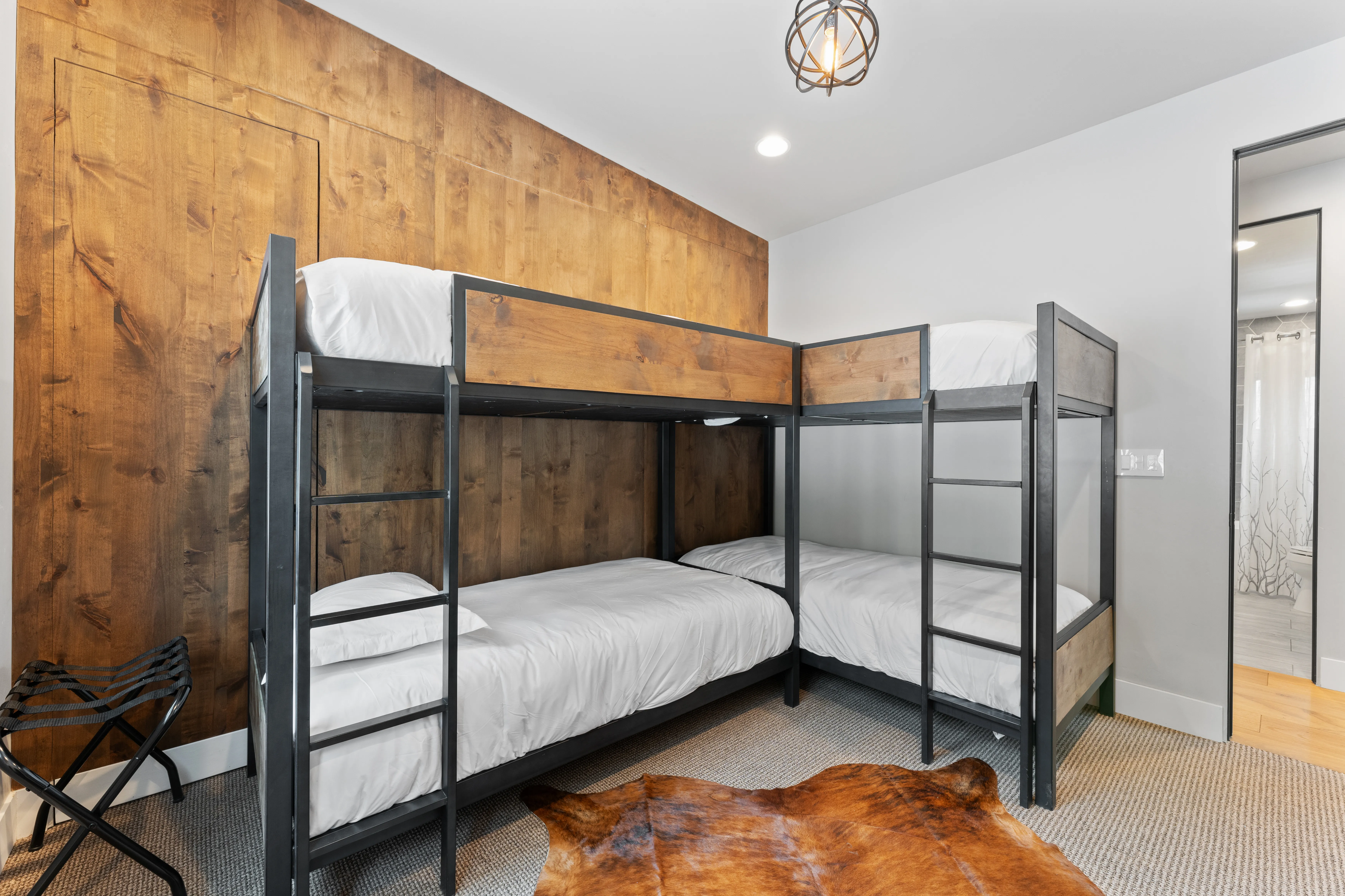 Nook Manor - Image 1