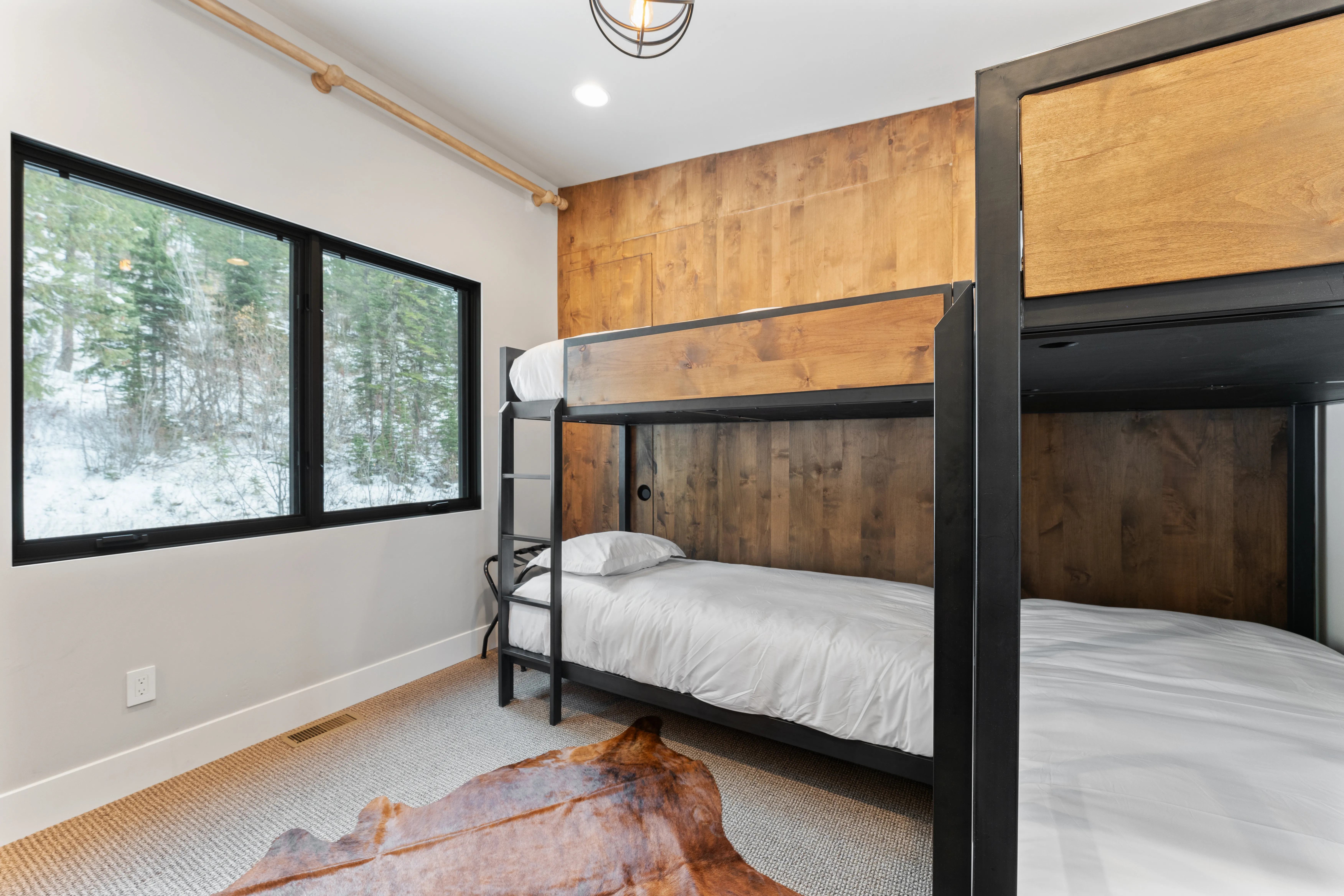 Nook Manor - Image 2