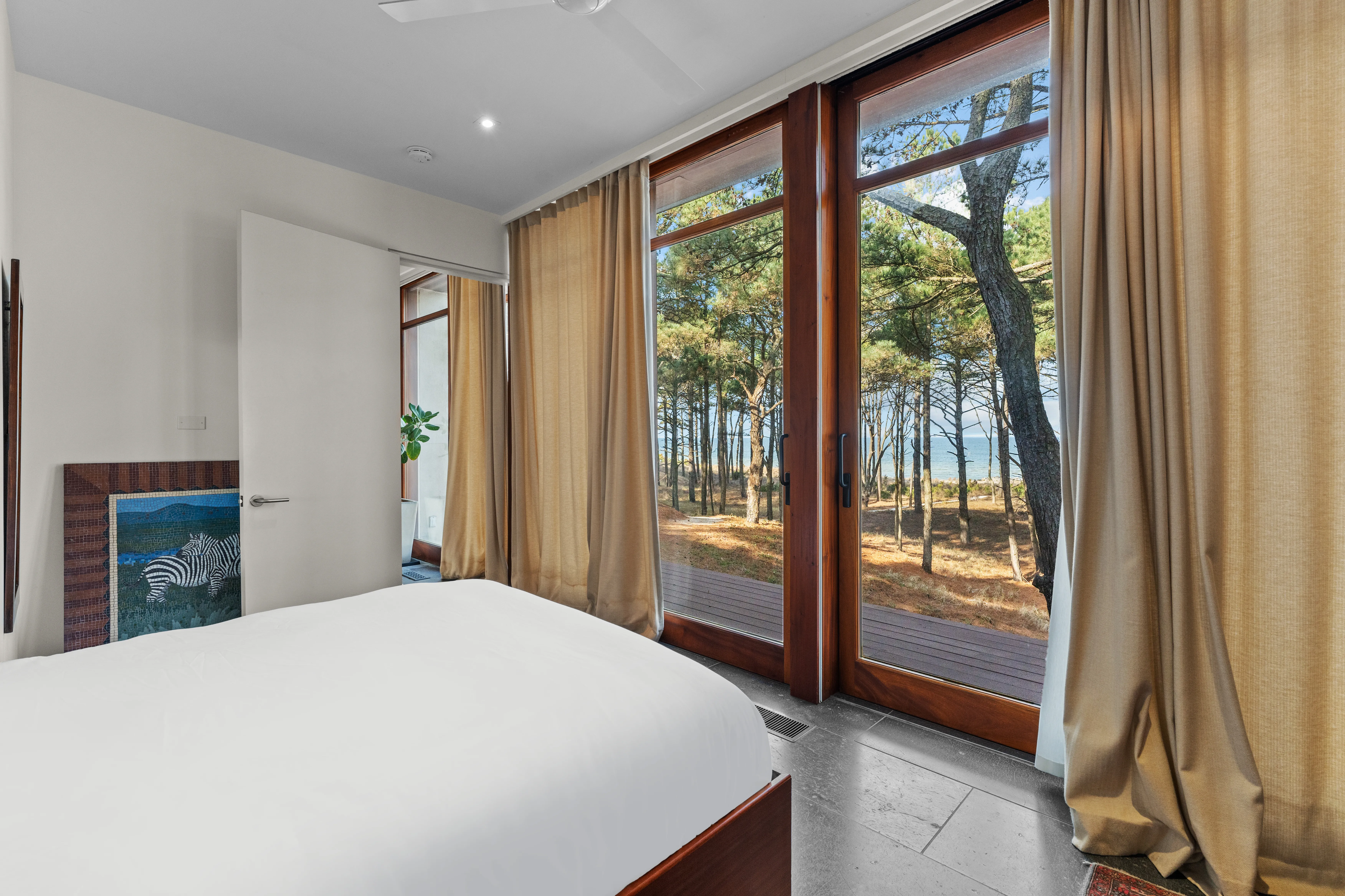 Manor Oceanfront Cliffside Skyline - Image 1