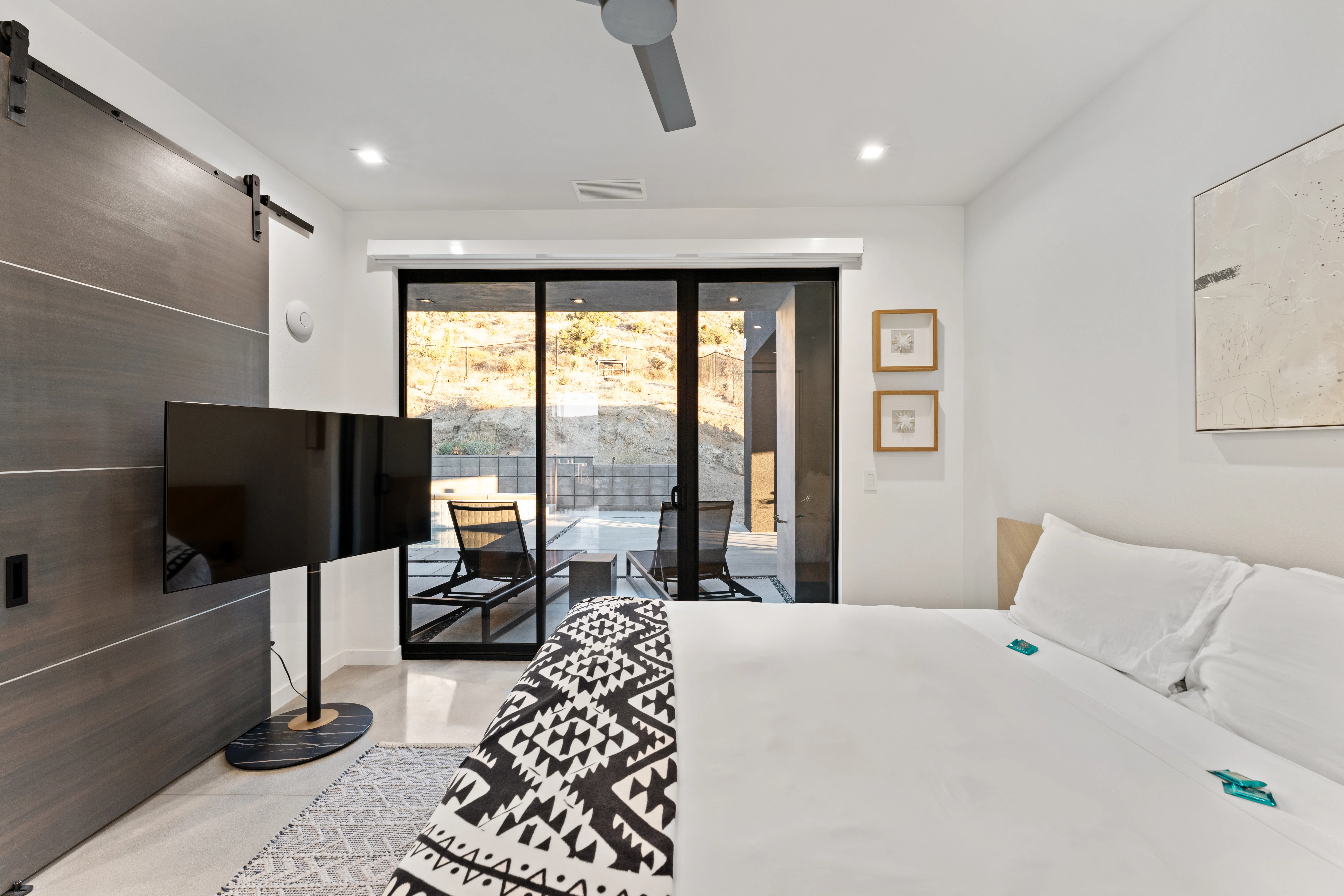 Sands Garden - Image 1