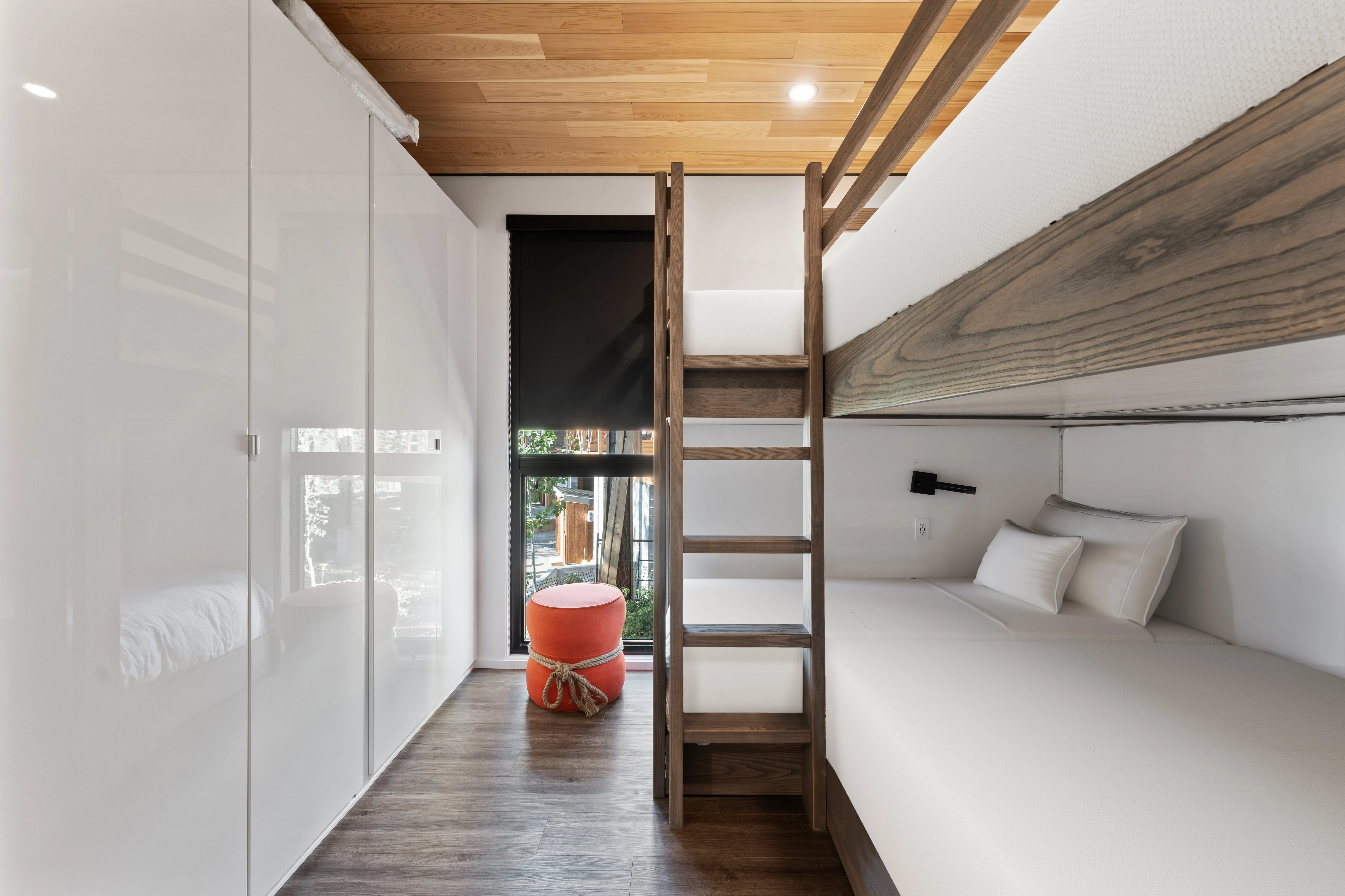 Nook Vista Villa Lake - Image 2