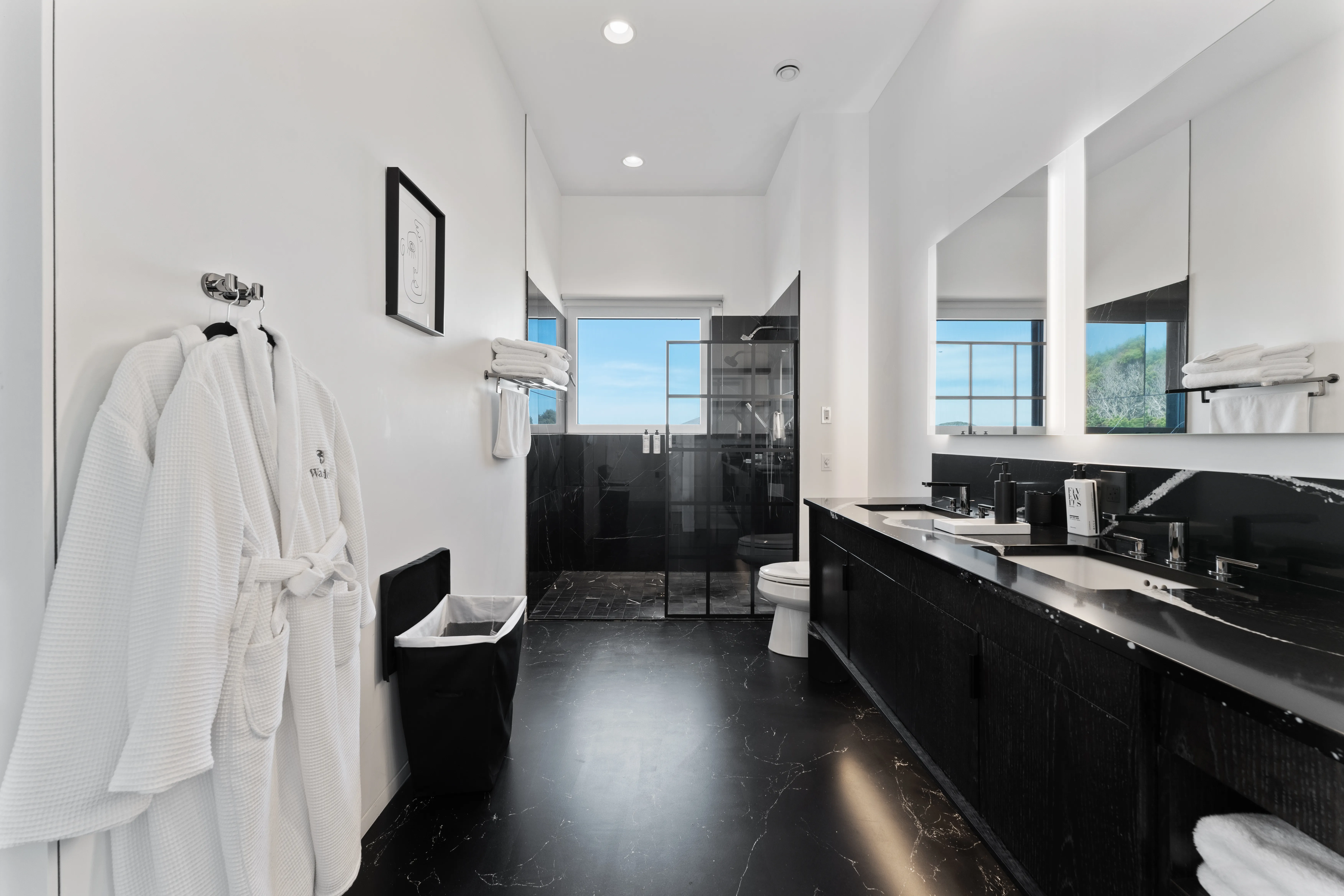 Stunning Loft Marina Trail - Image 3