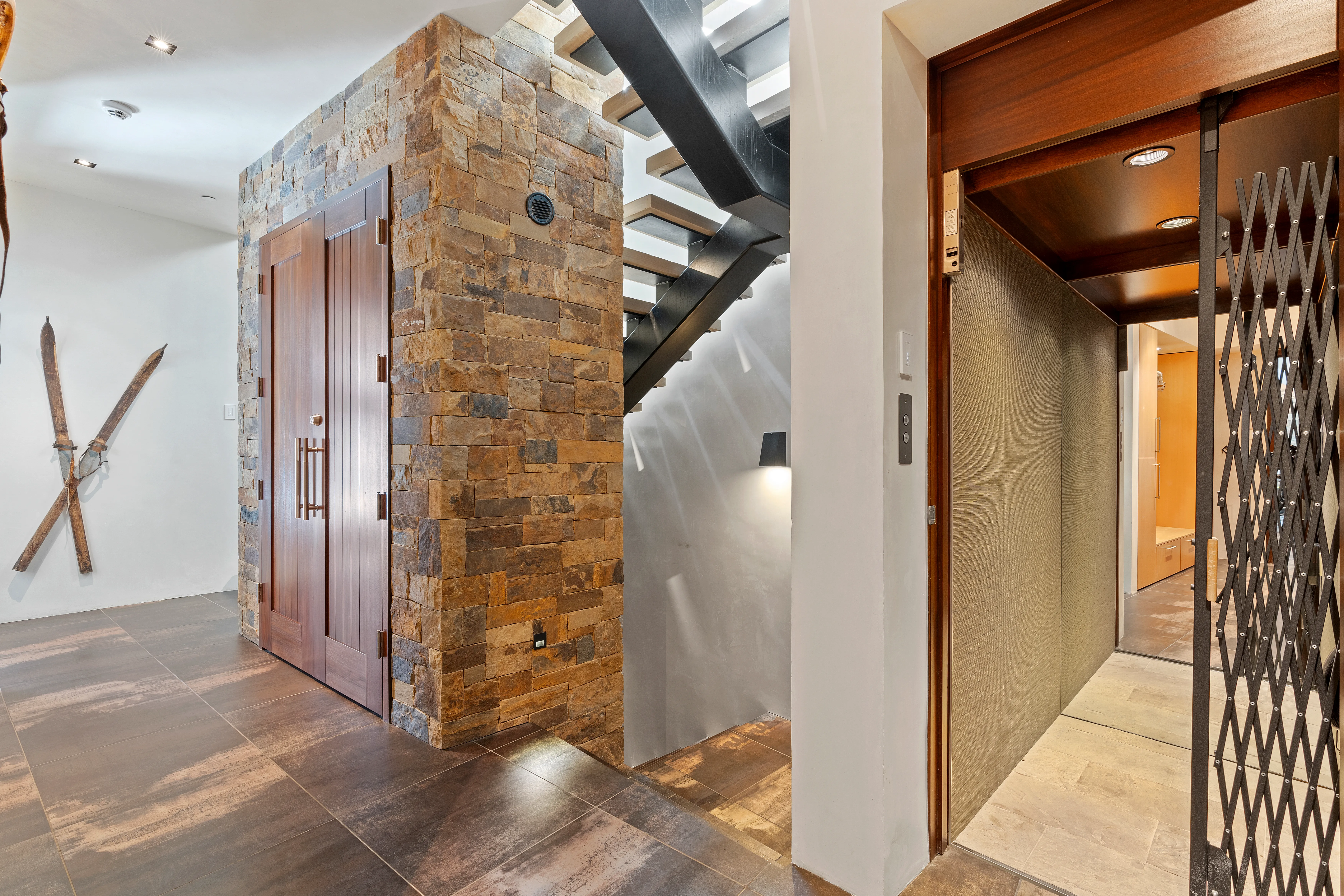 Coral Coral Retreat - Image 4