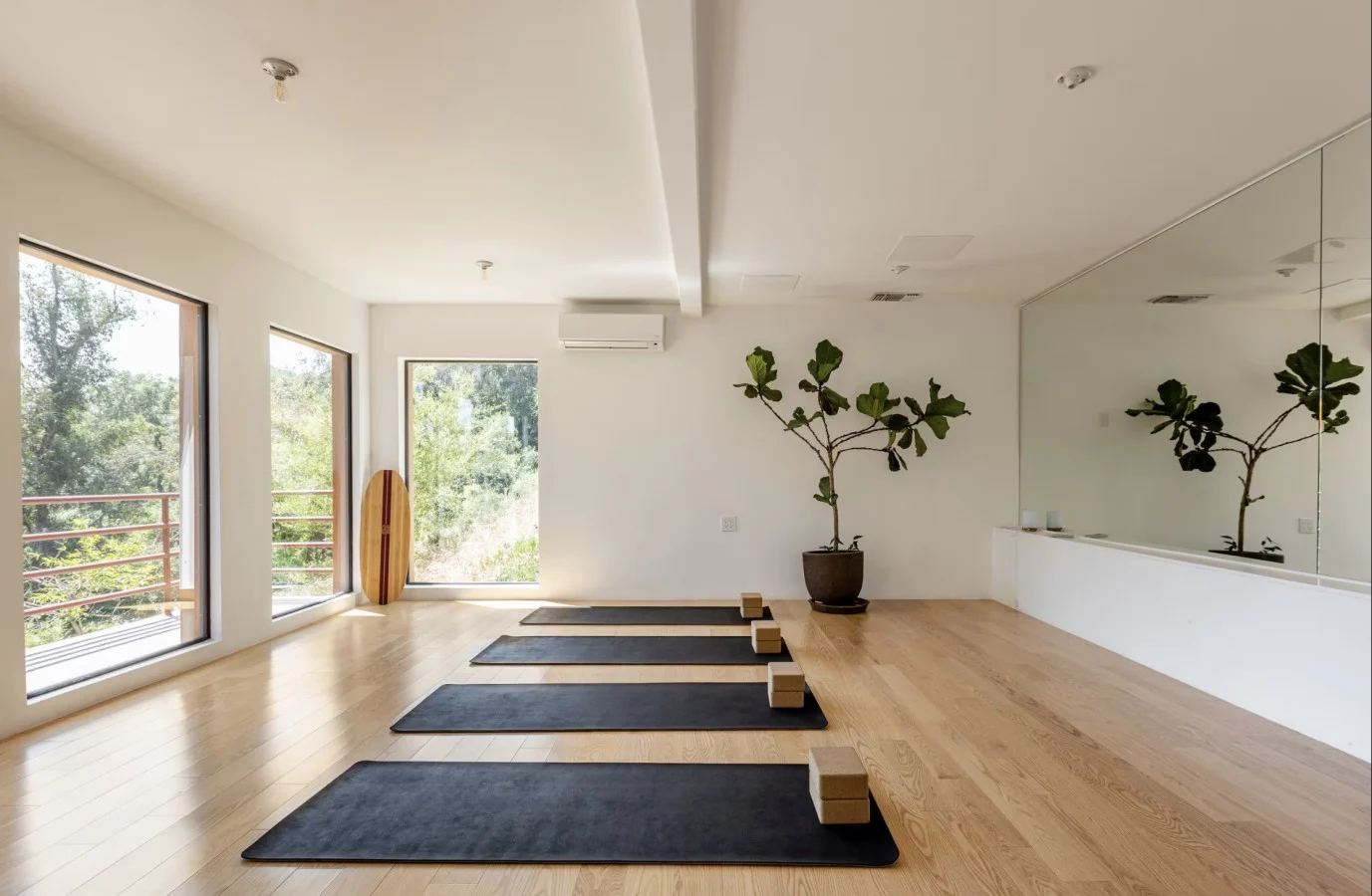 Modern tree house in the heart of Topanga canyon - Image 1