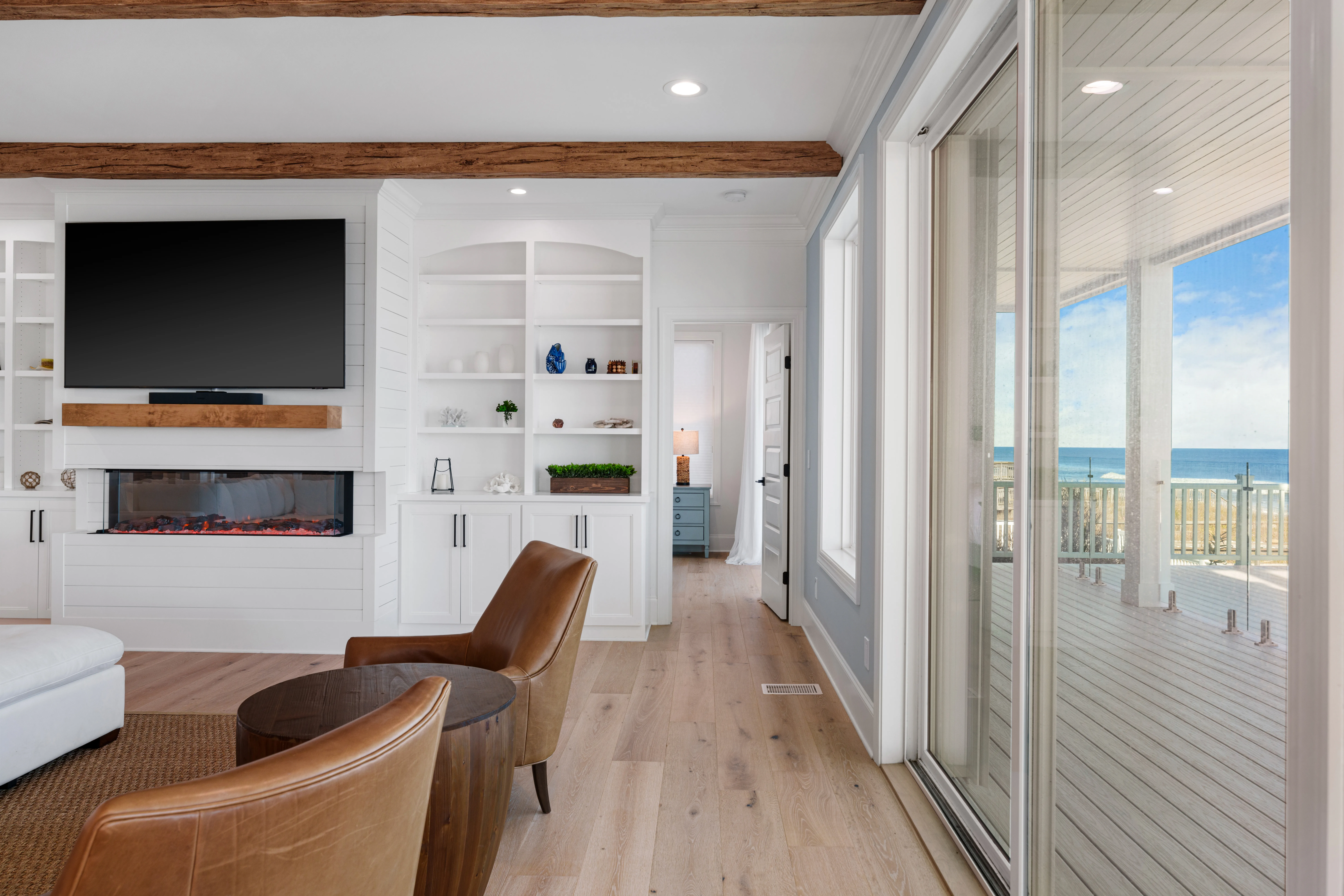 Luxe Harborview Lowlands Chic - Image 2