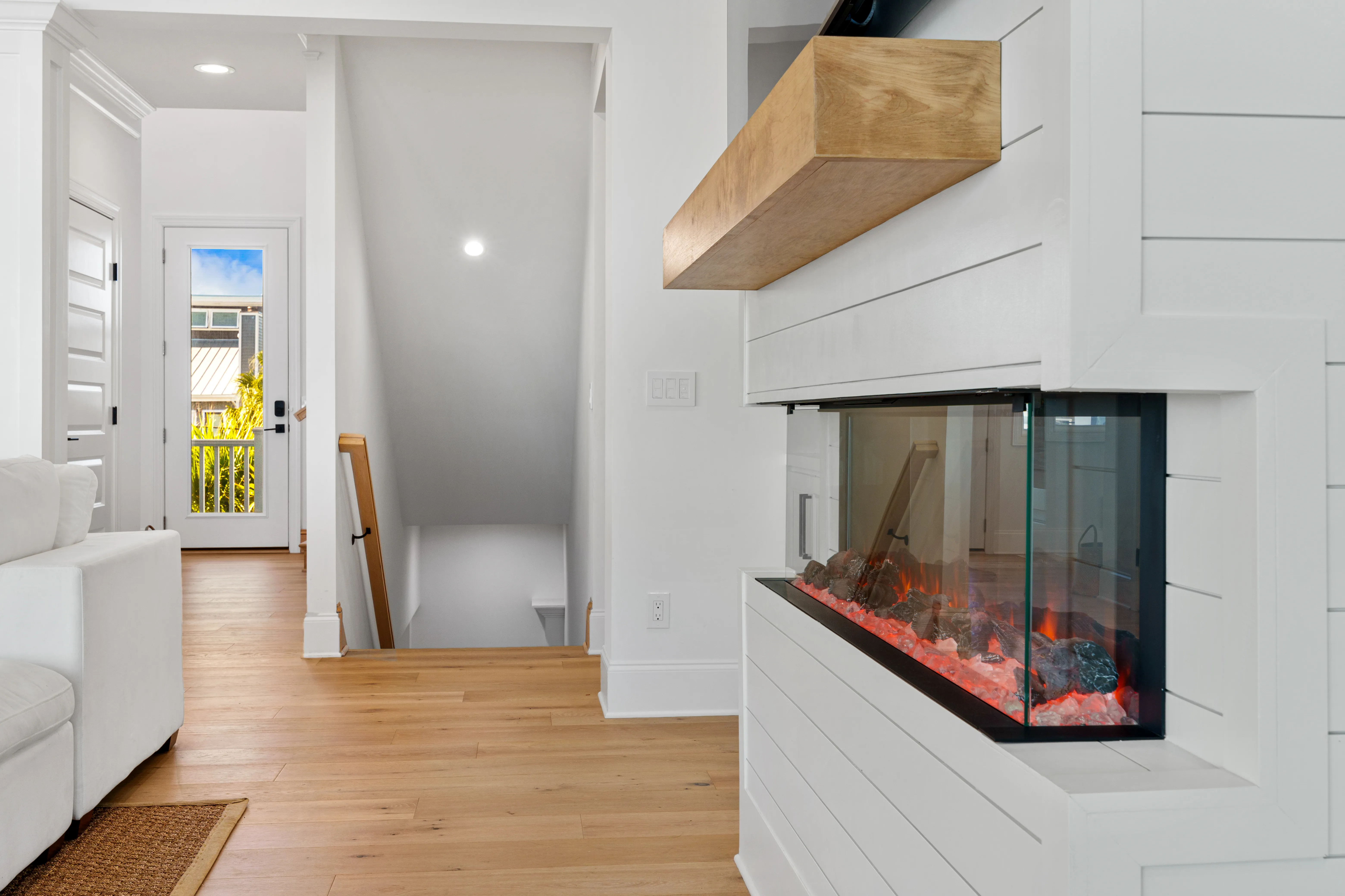 Luxe Harborview Lowlands Chic - Image 4
