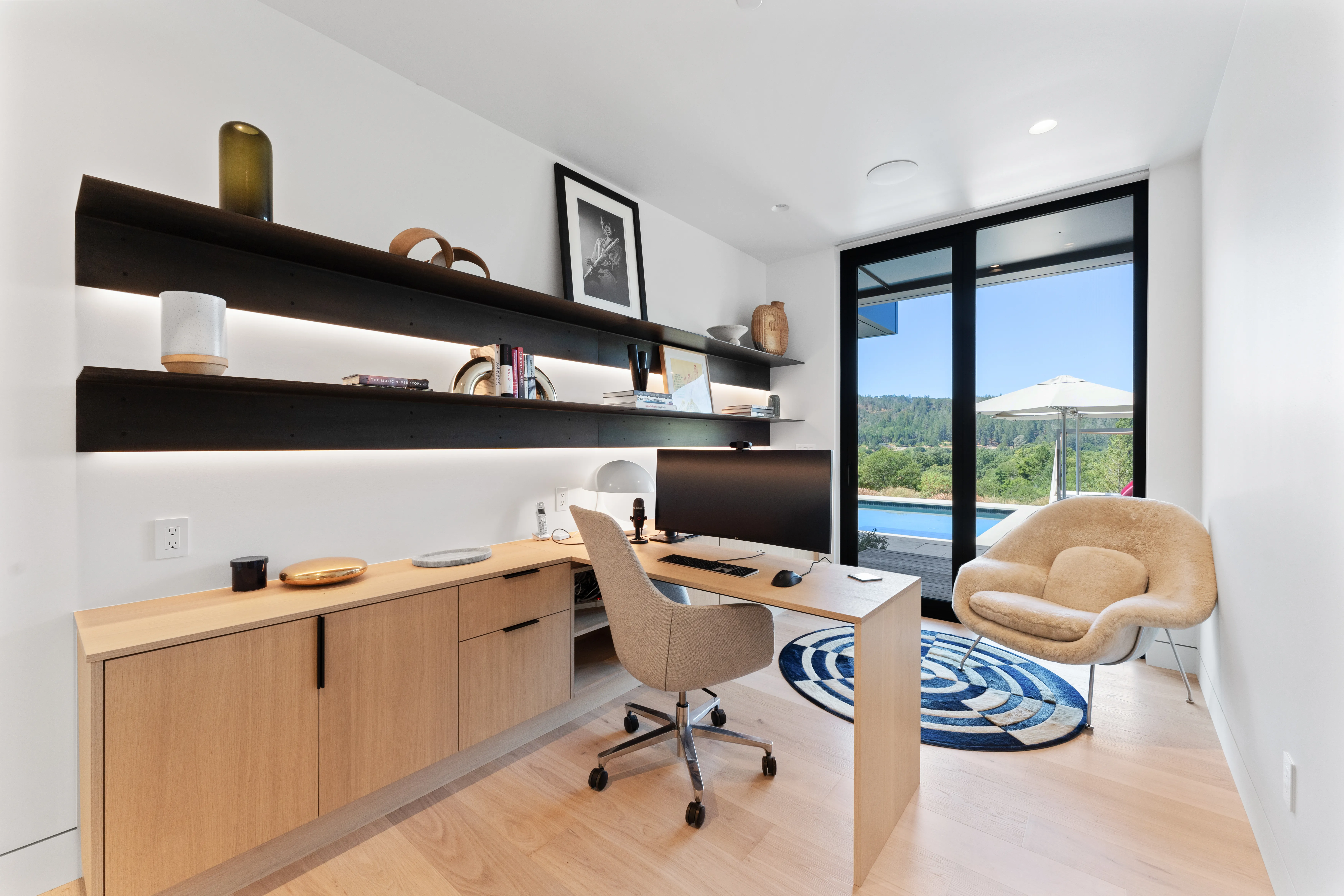 Nest Cascade Manor Pines - Image 1