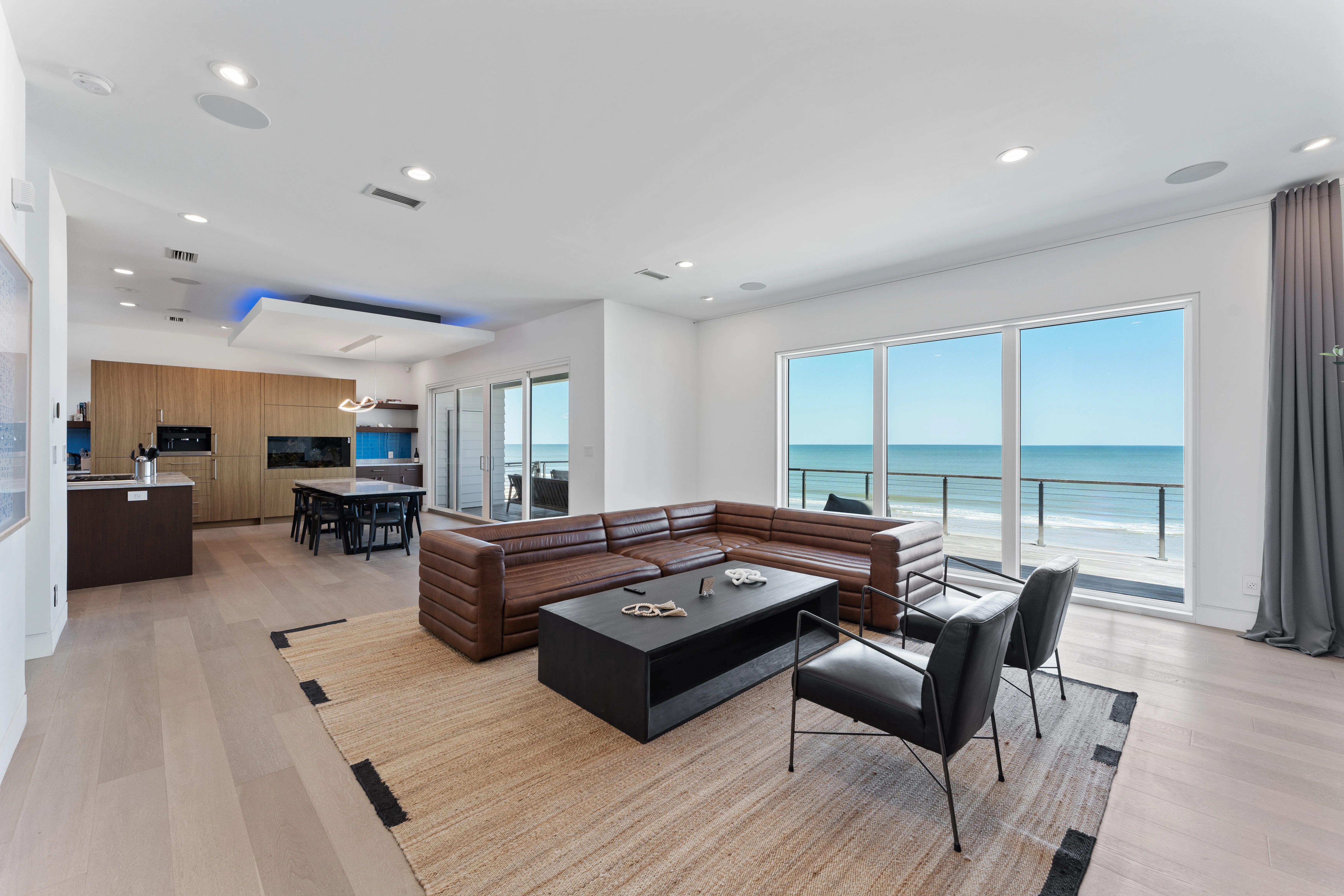 Bluff Seabreeze Loft - Image 1