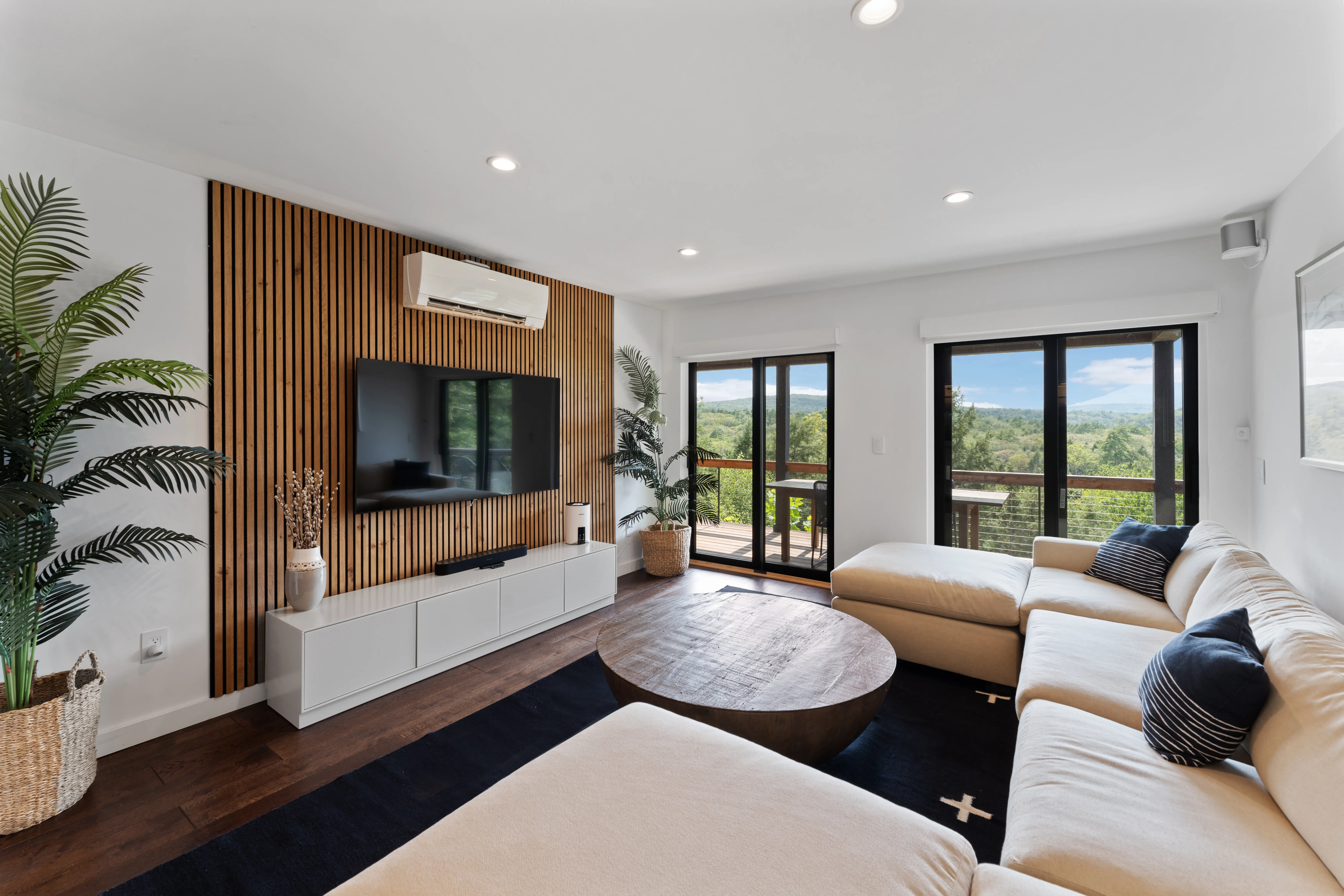 Nest Skyview Cottage Hideaway - Image 2