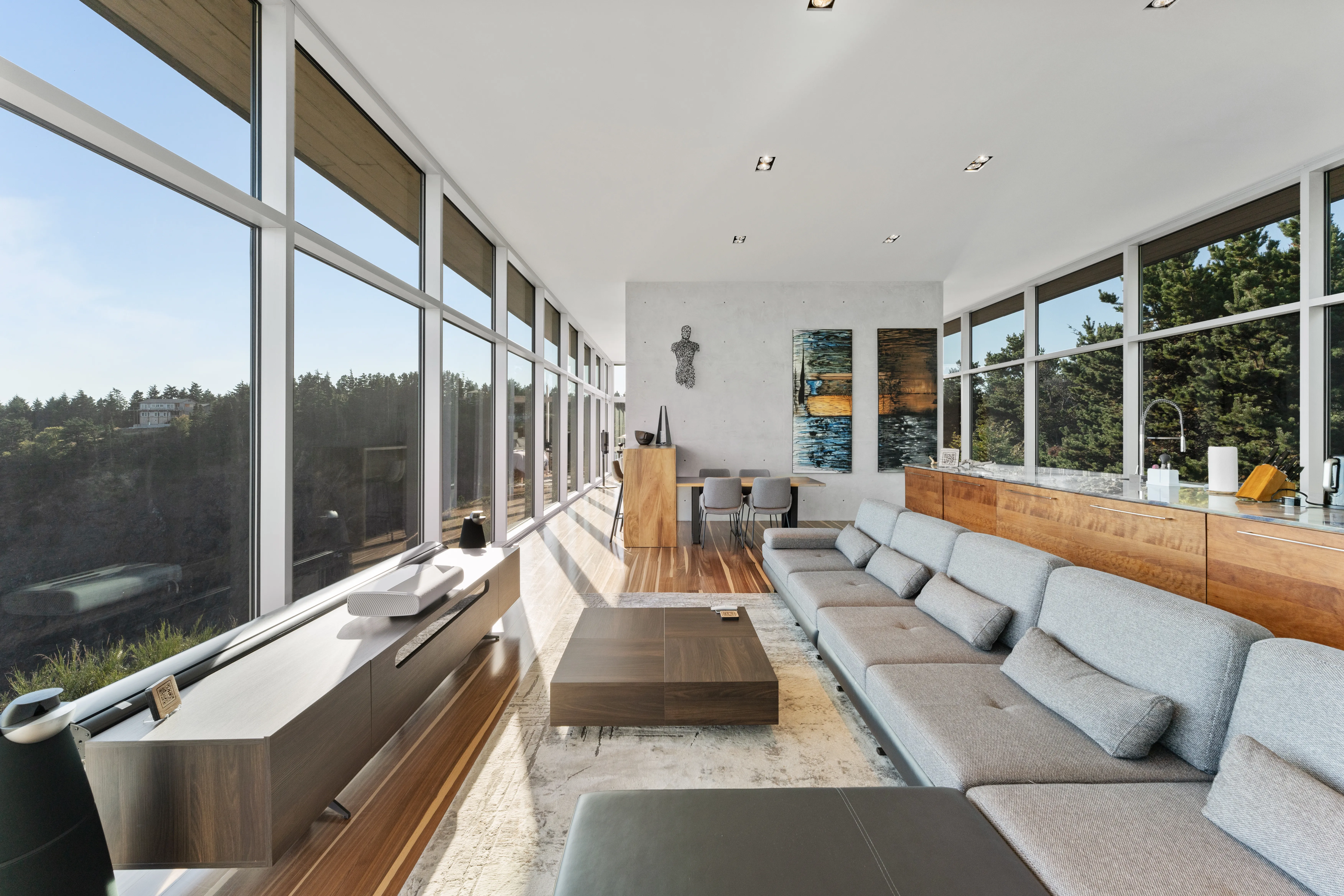 Overlook Veranda Cliffside - Image 1