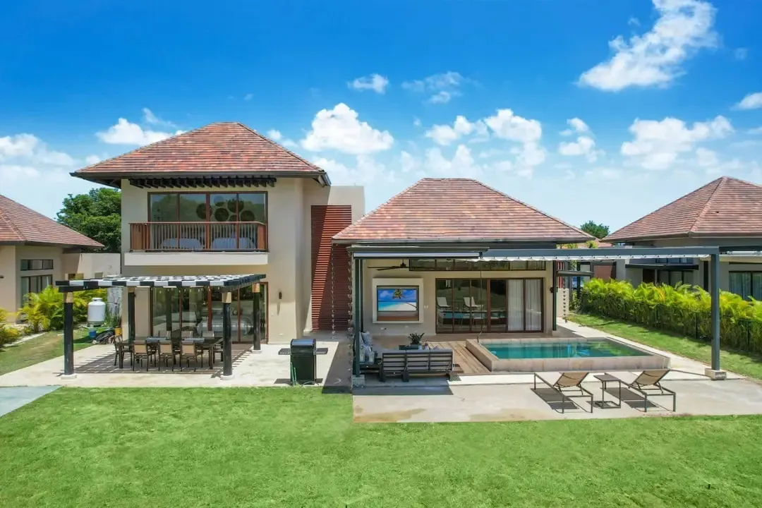 Stunning Retreat - Image 2