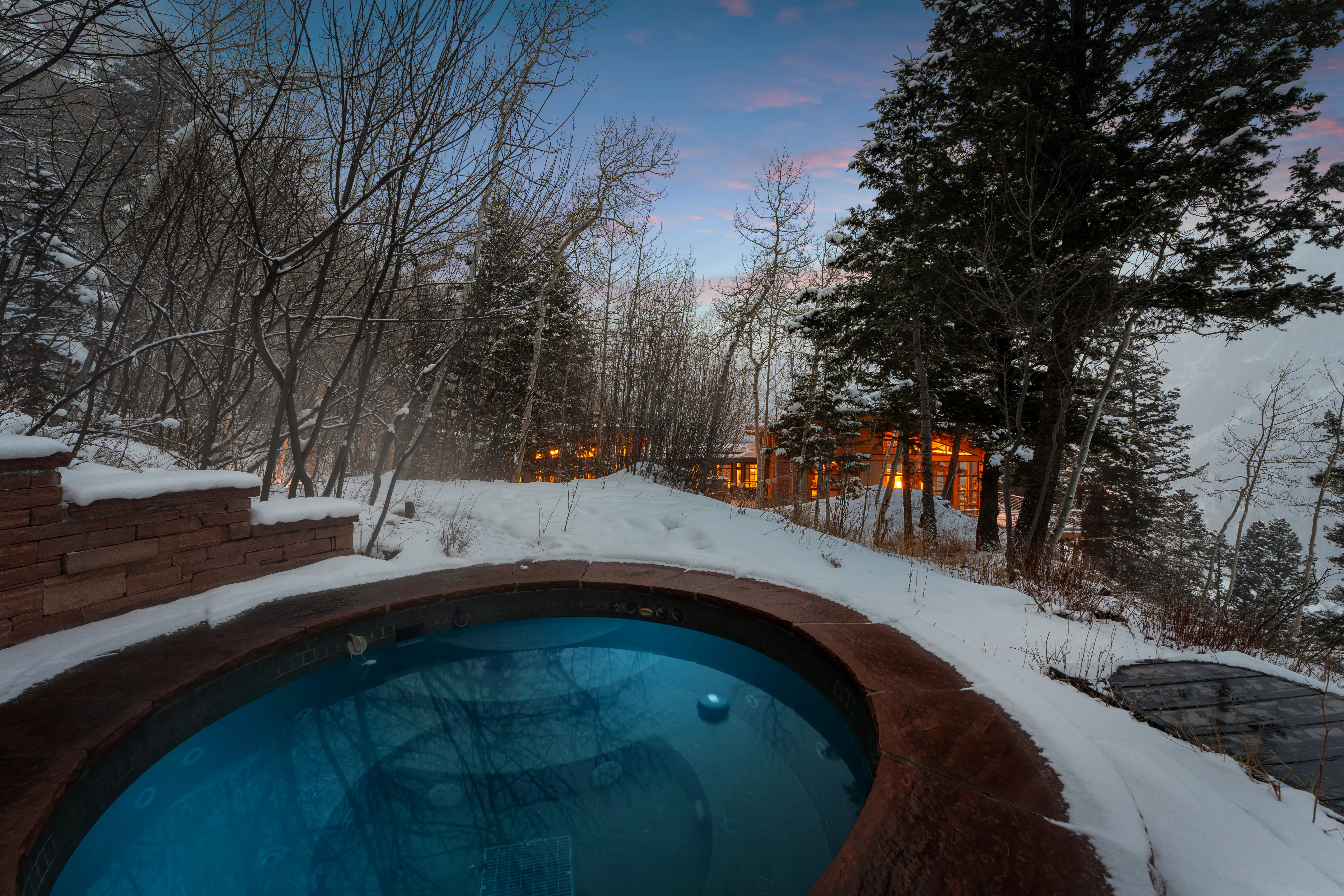 Rustic Hideout Cottage Solstice - Image 4